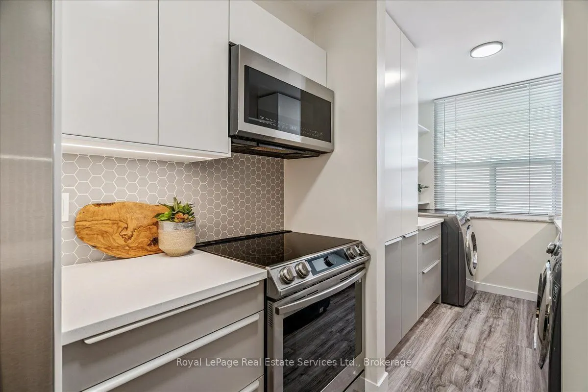 966 Inverhouse Drive #812