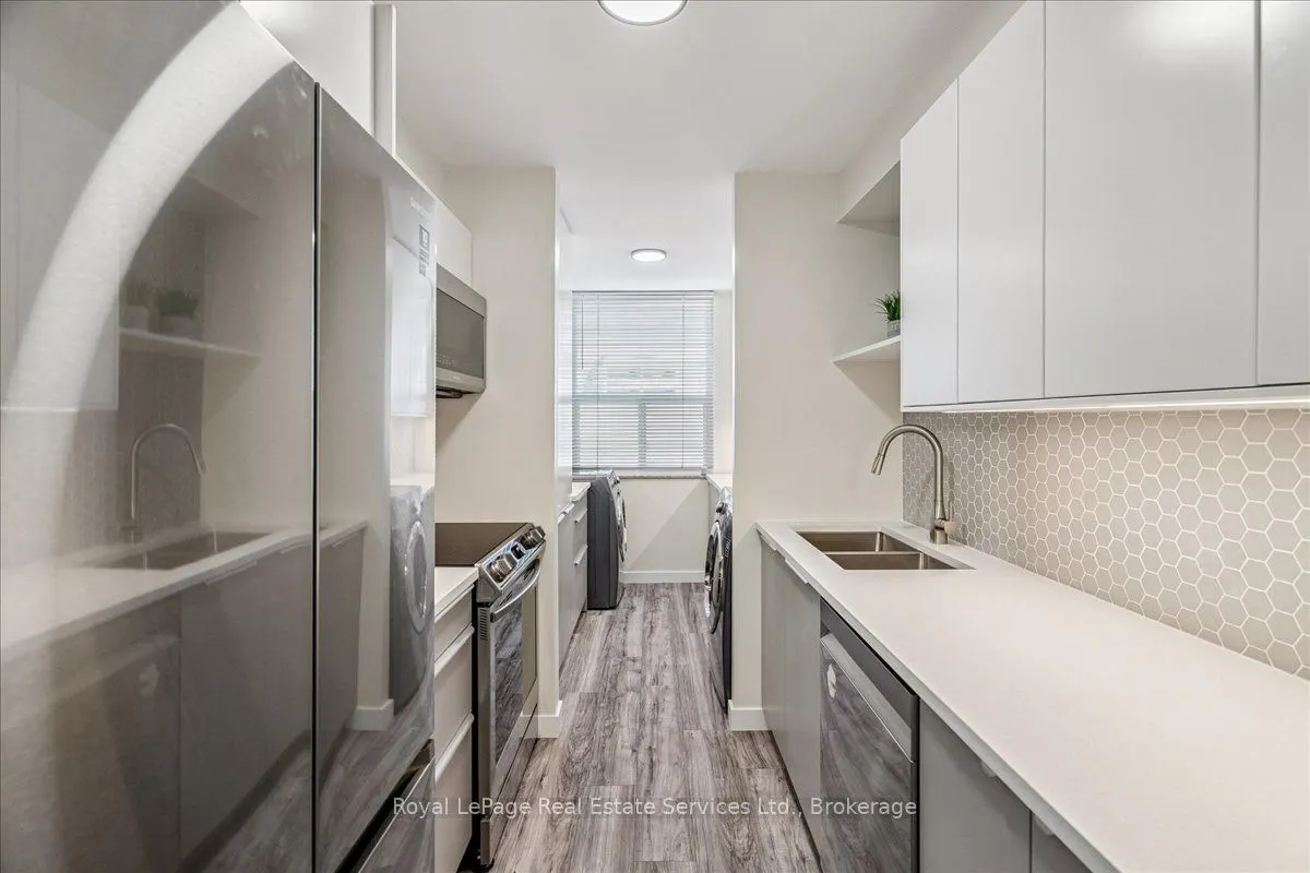 966 Inverhouse Drive #812