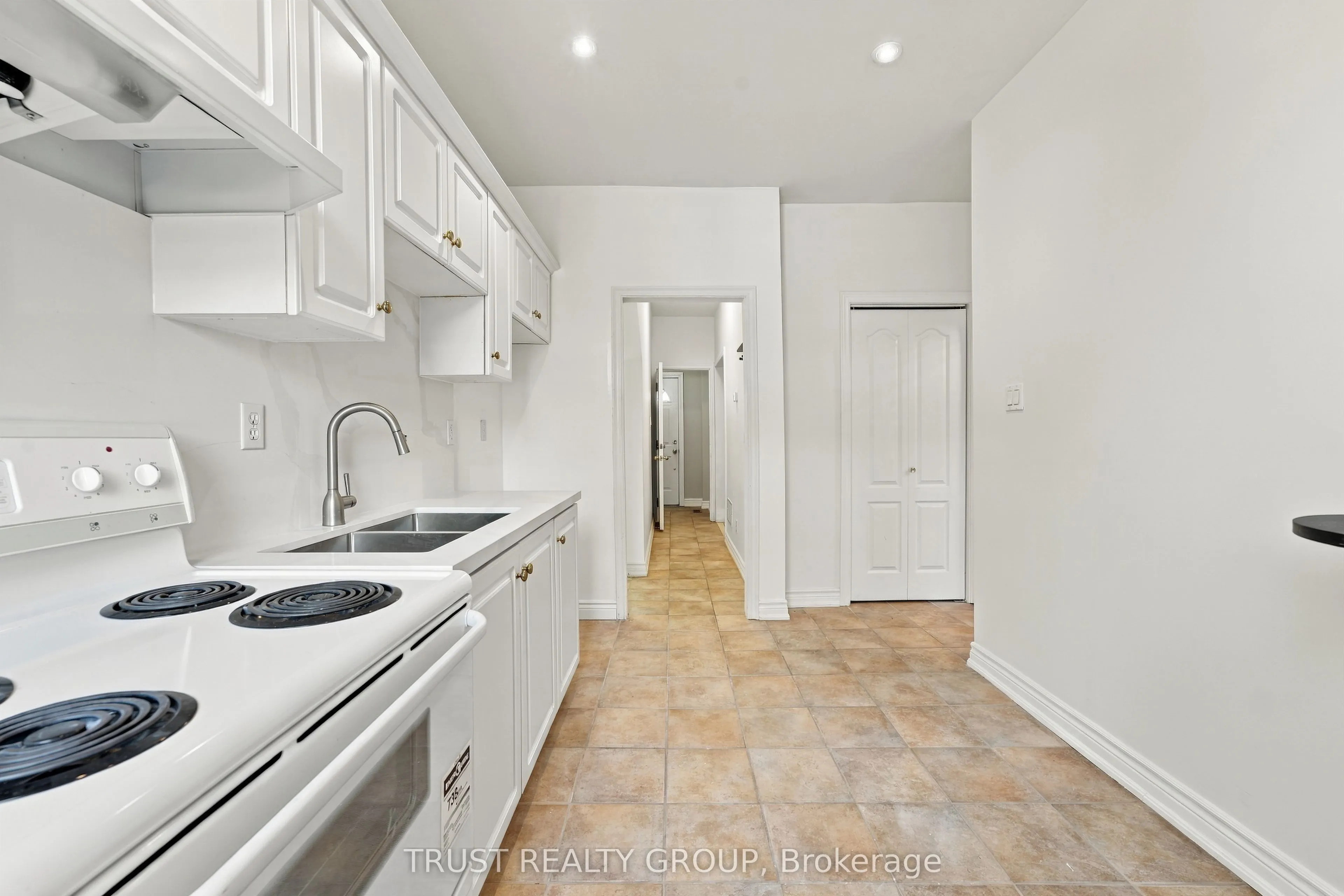 2279 Dundas Street W #Main & Basement