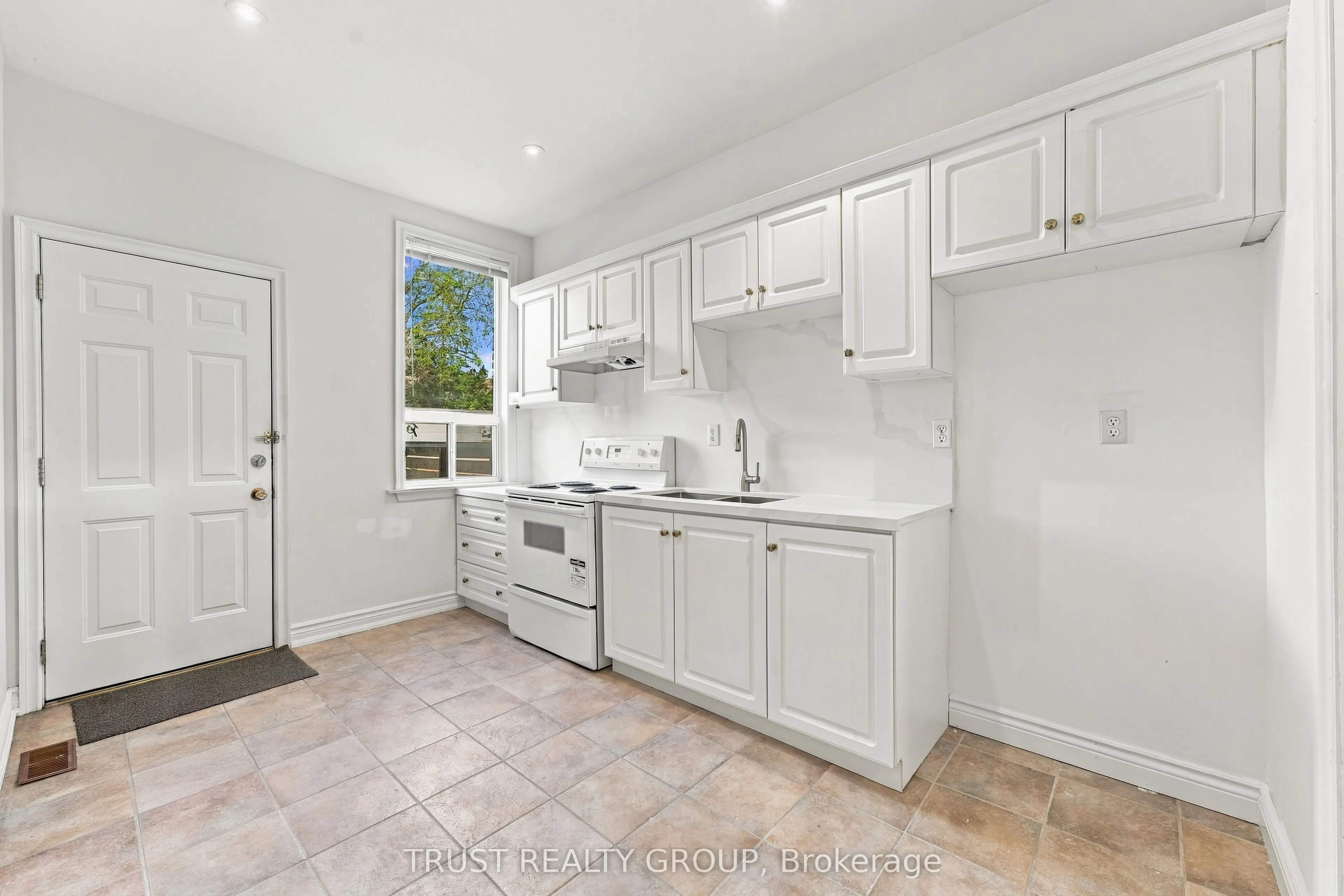 2279 Dundas Street W #Main & Basement