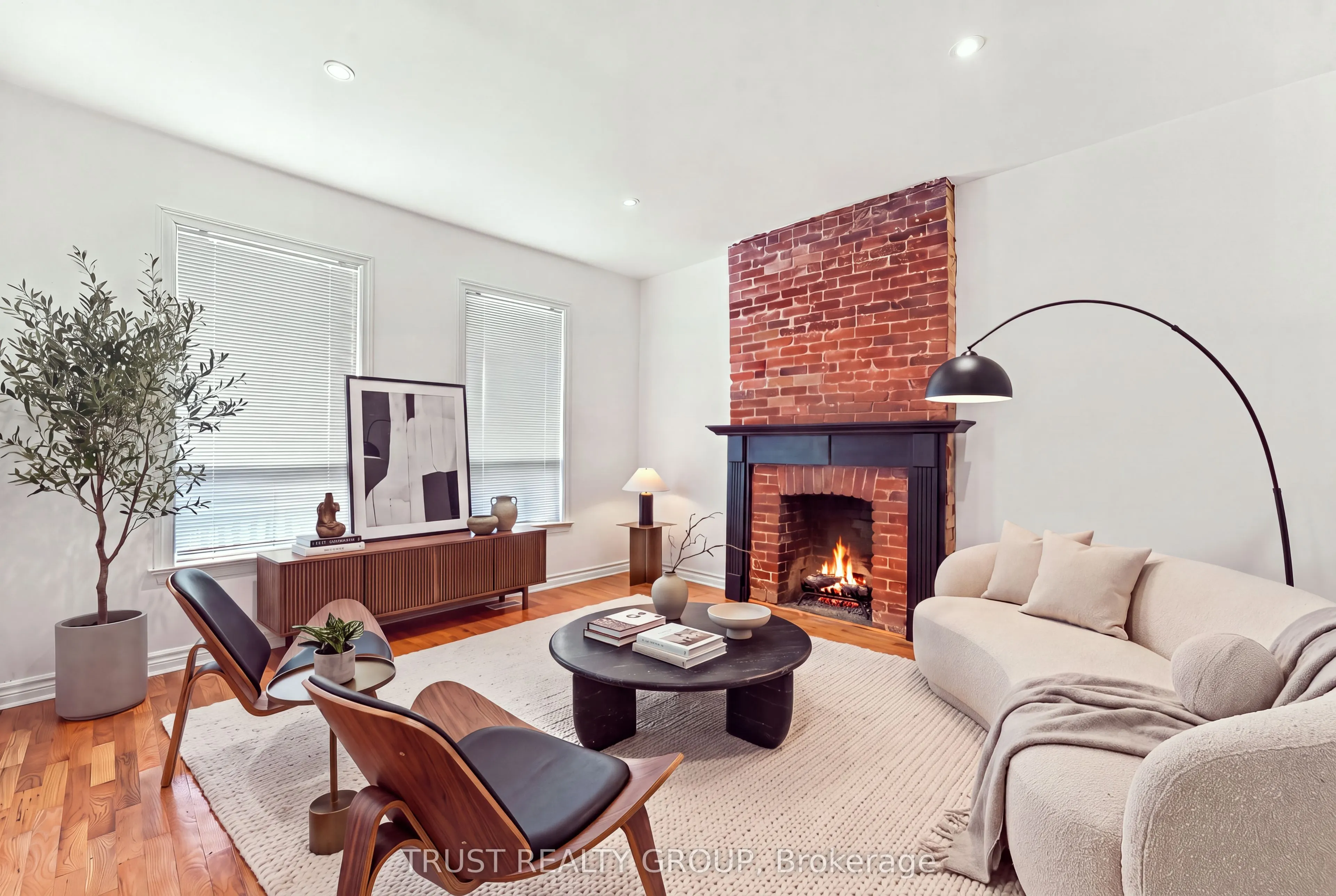 2279 Dundas Street W #Main & Basement