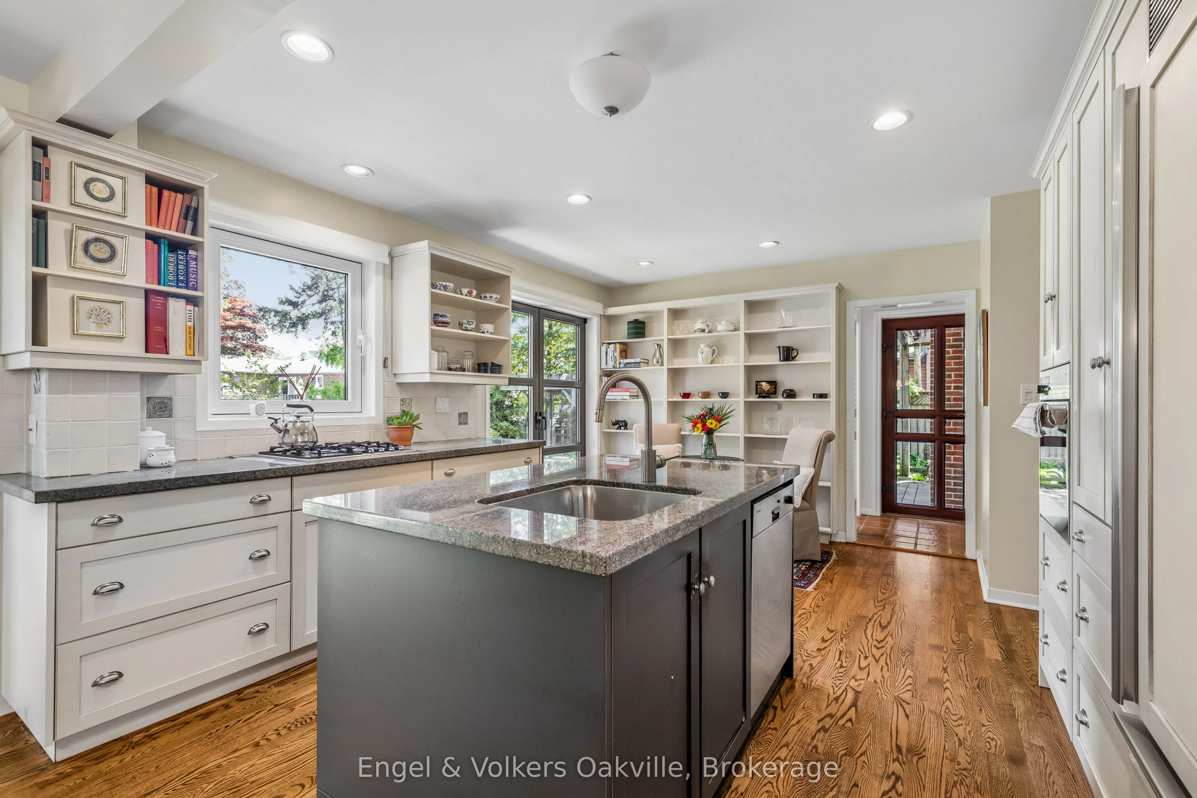 1170 Conyers Crescent