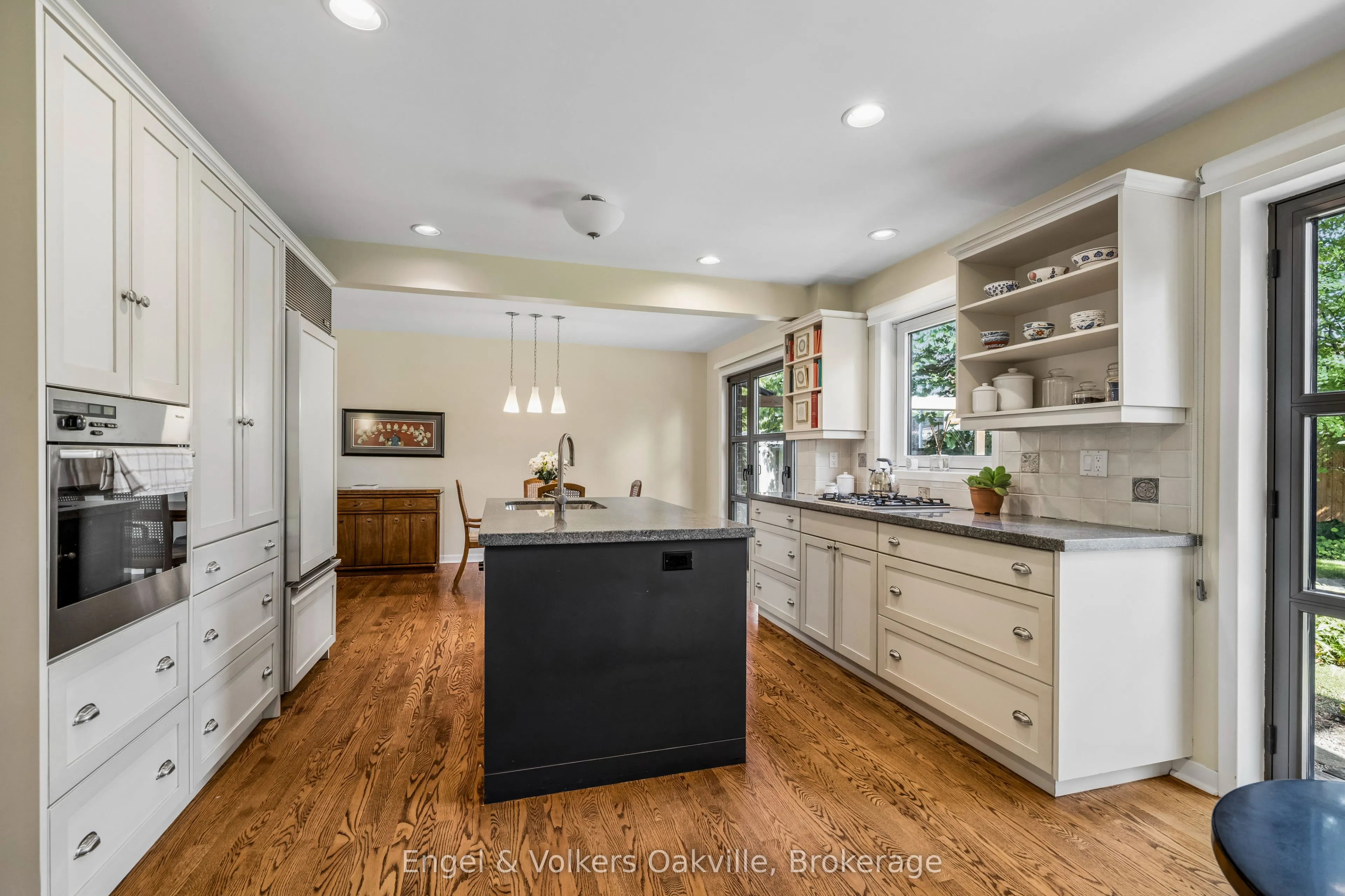 1170 Conyers Crescent