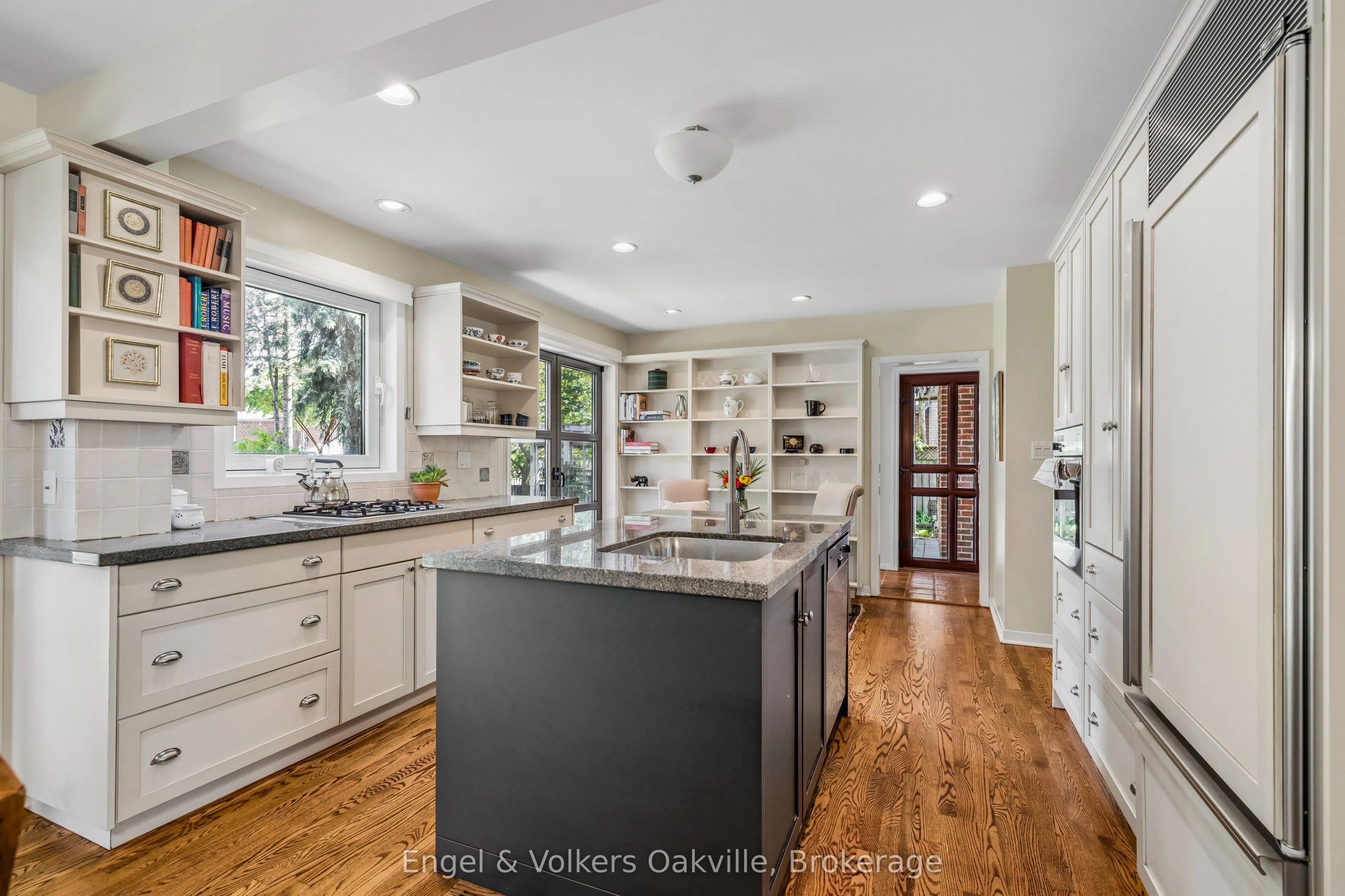 1170 Conyers Crescent