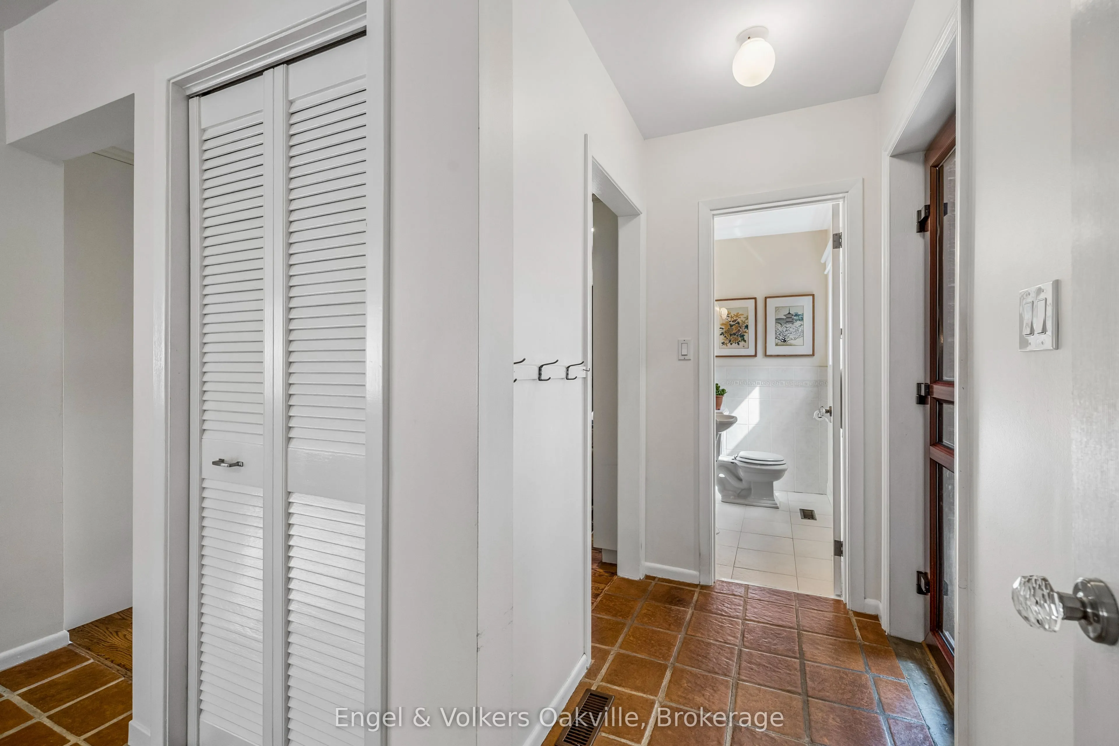 1170 Conyers Crescent