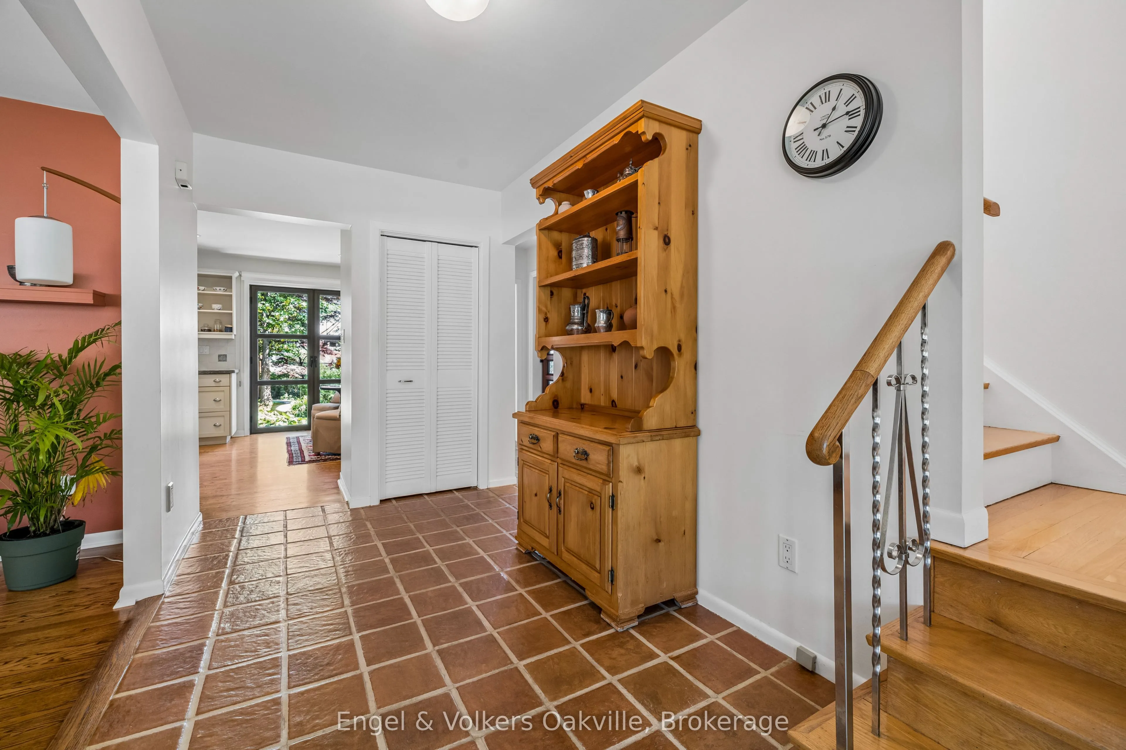 1170 Conyers Crescent