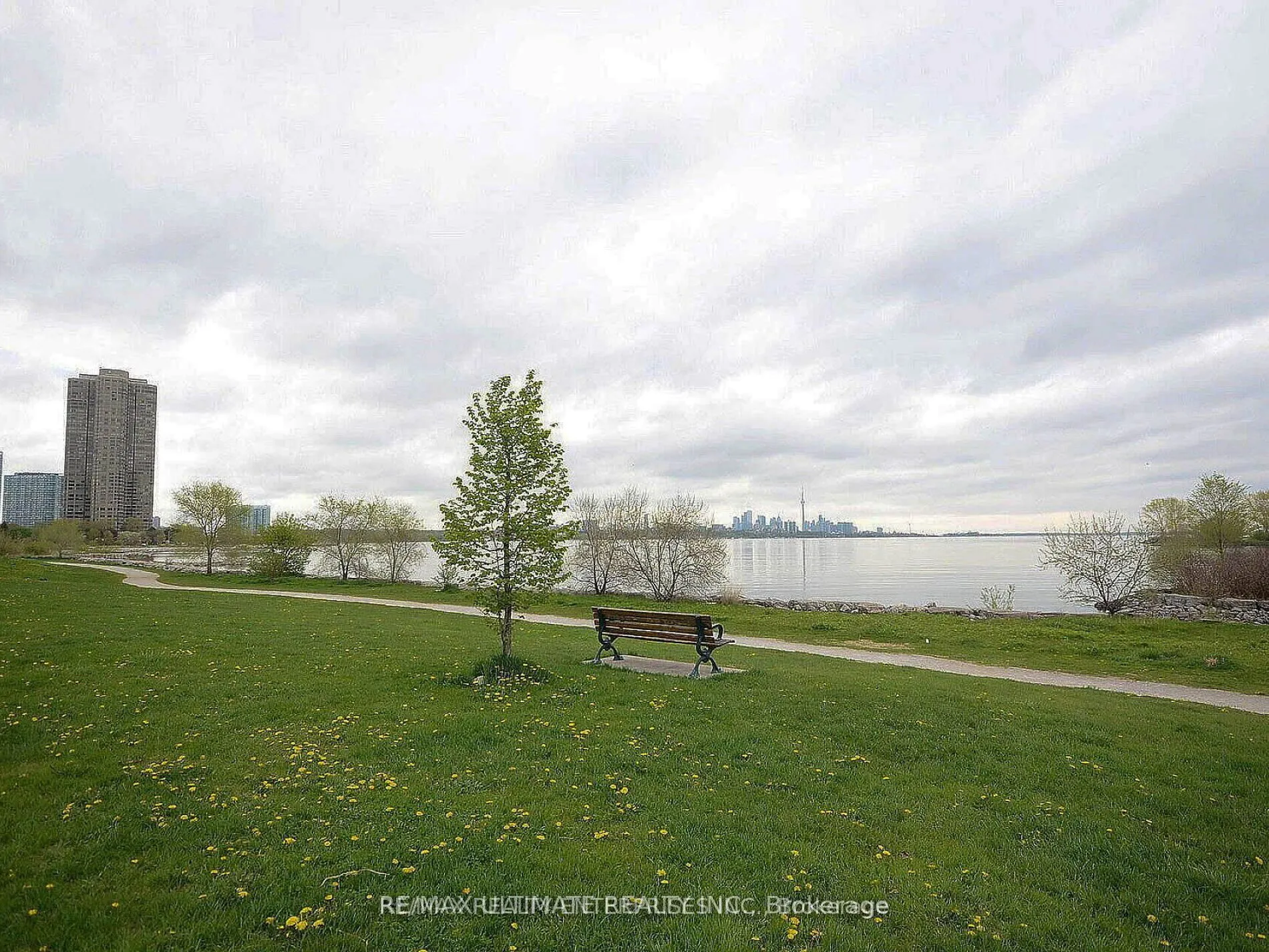 70 Annie Craig Drive #402