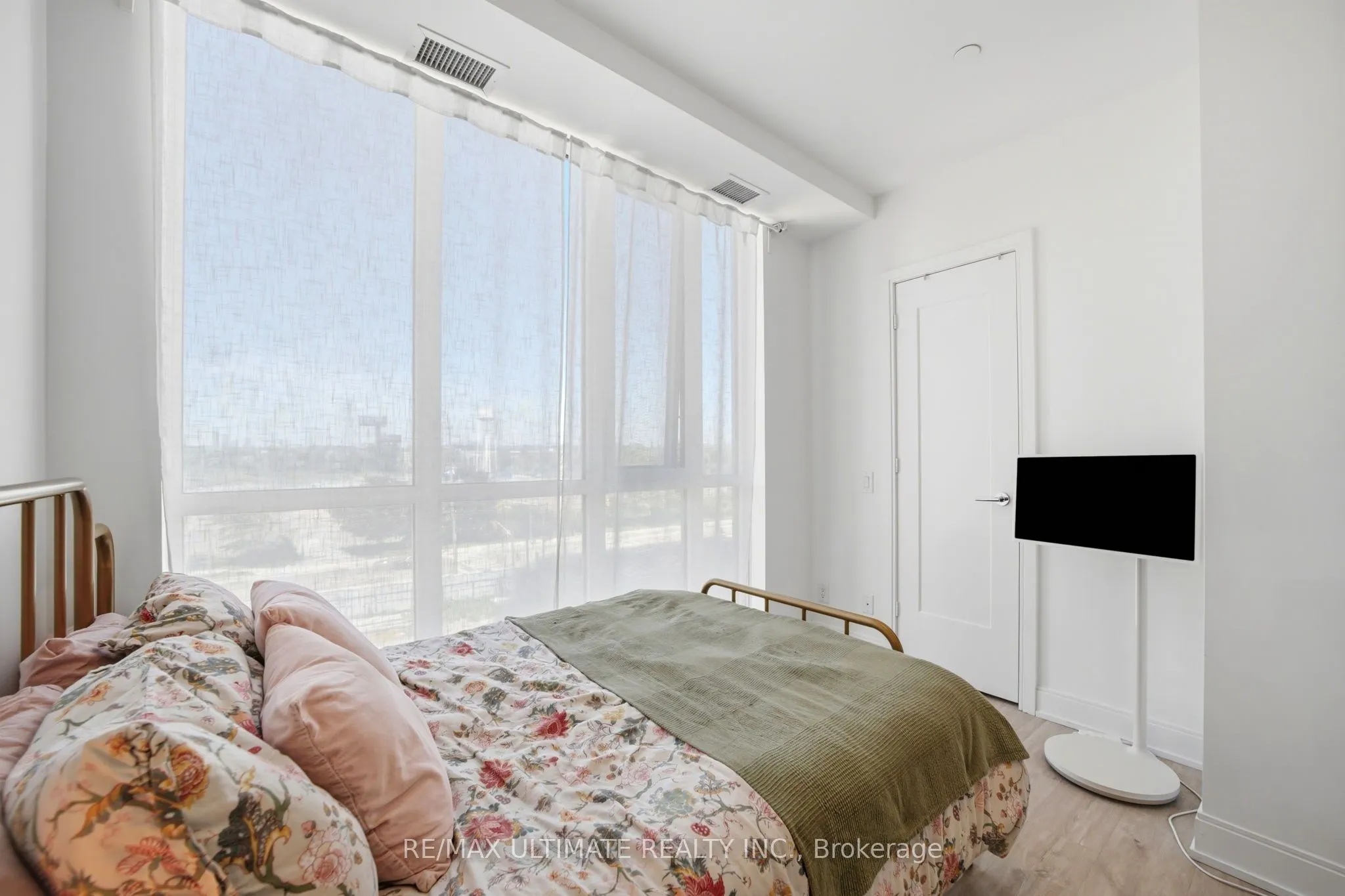 70 Annie Craig Drive #402