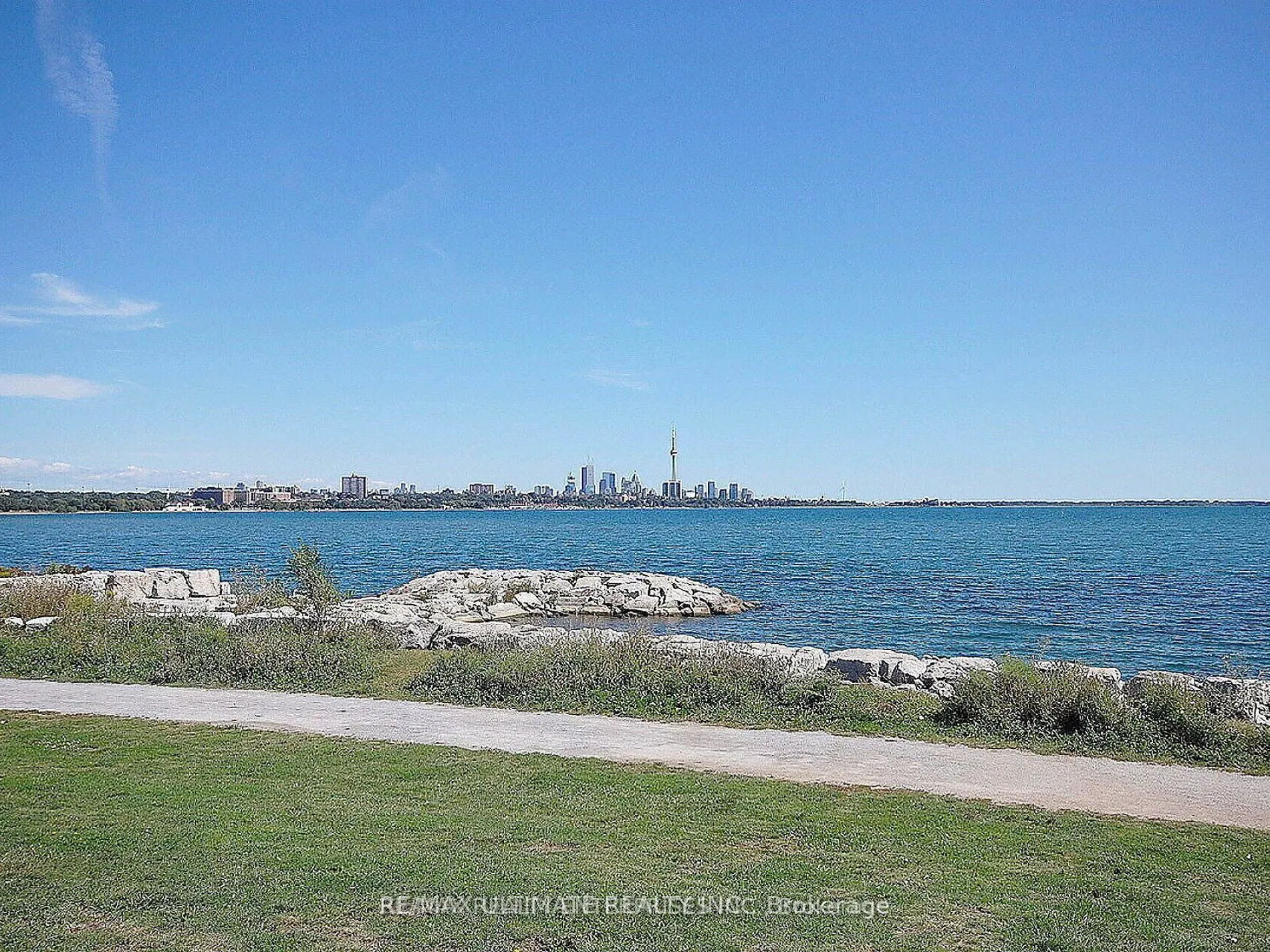 70 Annie Craig Drive #402