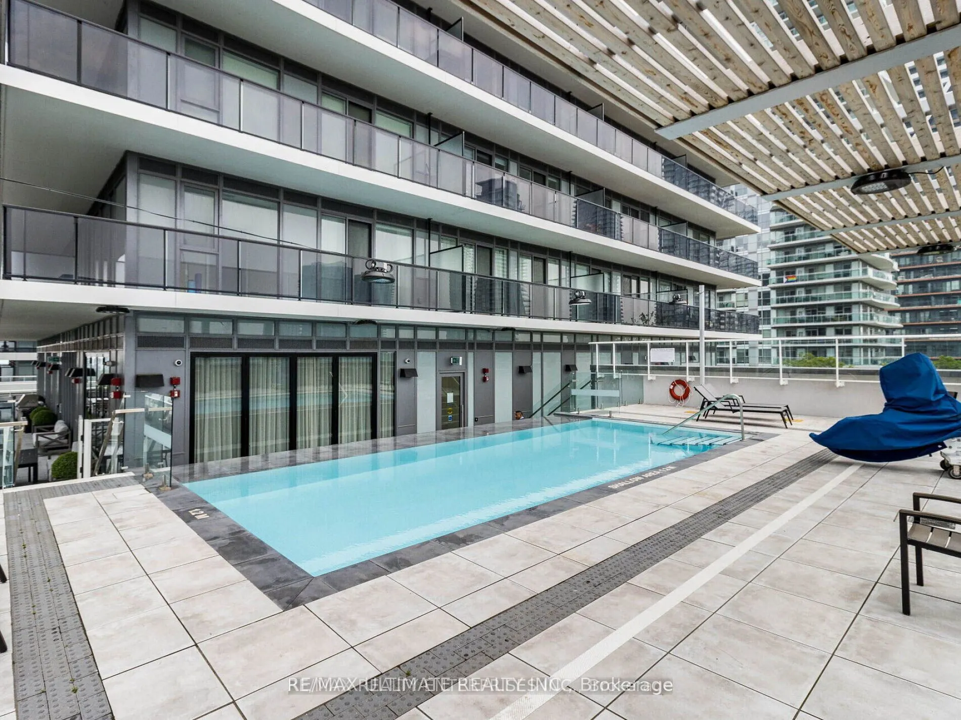 70 Annie Craig Drive #402