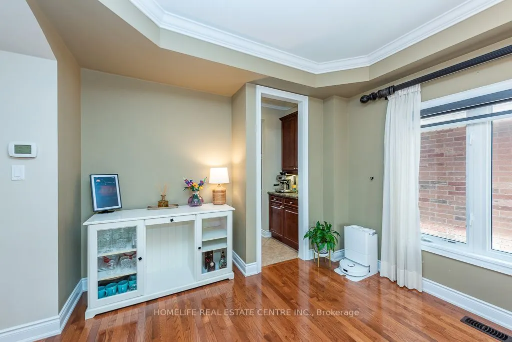26 Imperial Lakes Drive