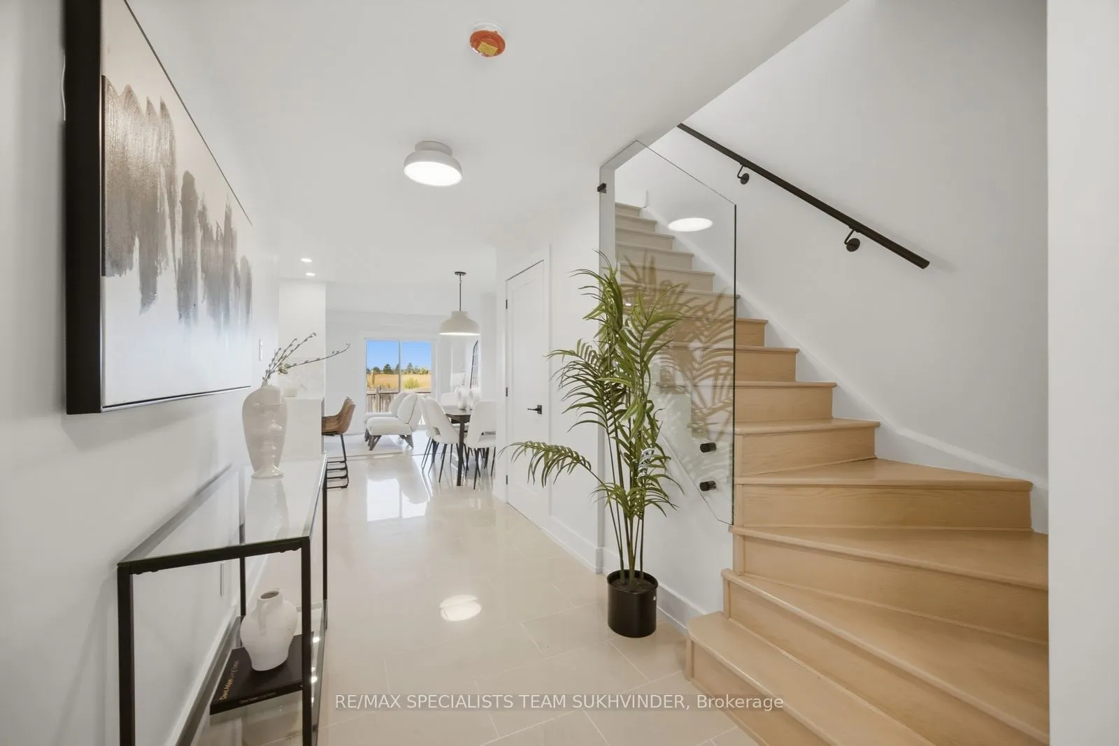 18 Alderbrook Place