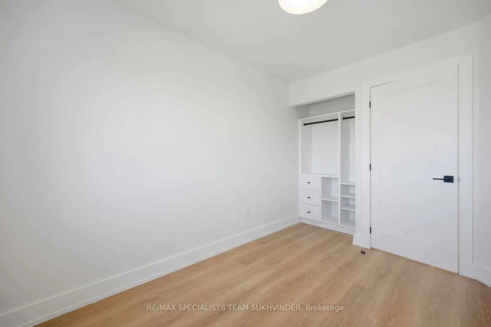 18 Alderbrook Place