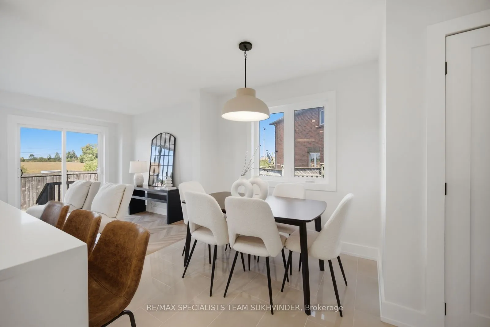 18 Alderbrook Place