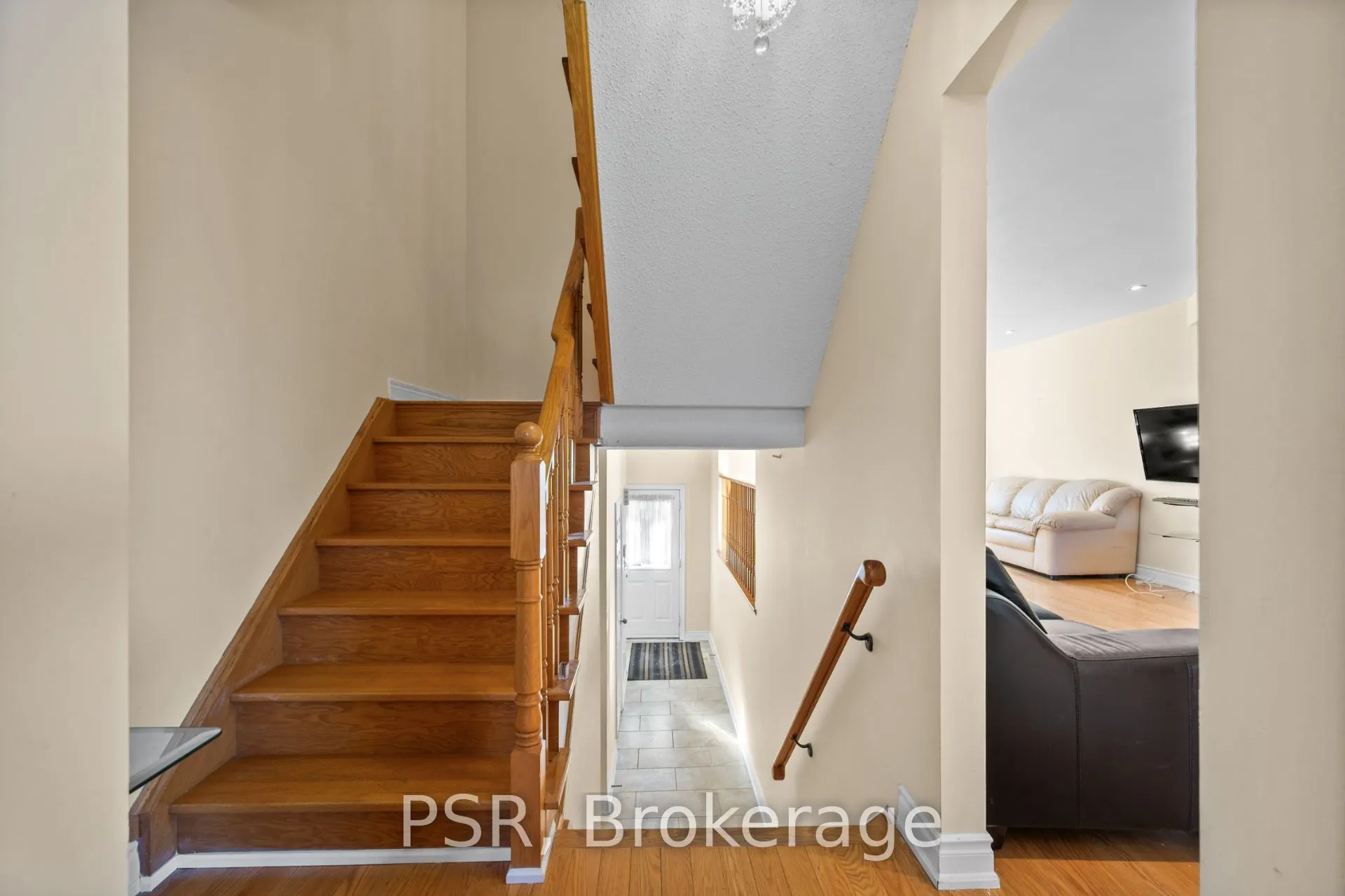17 Andrika Court