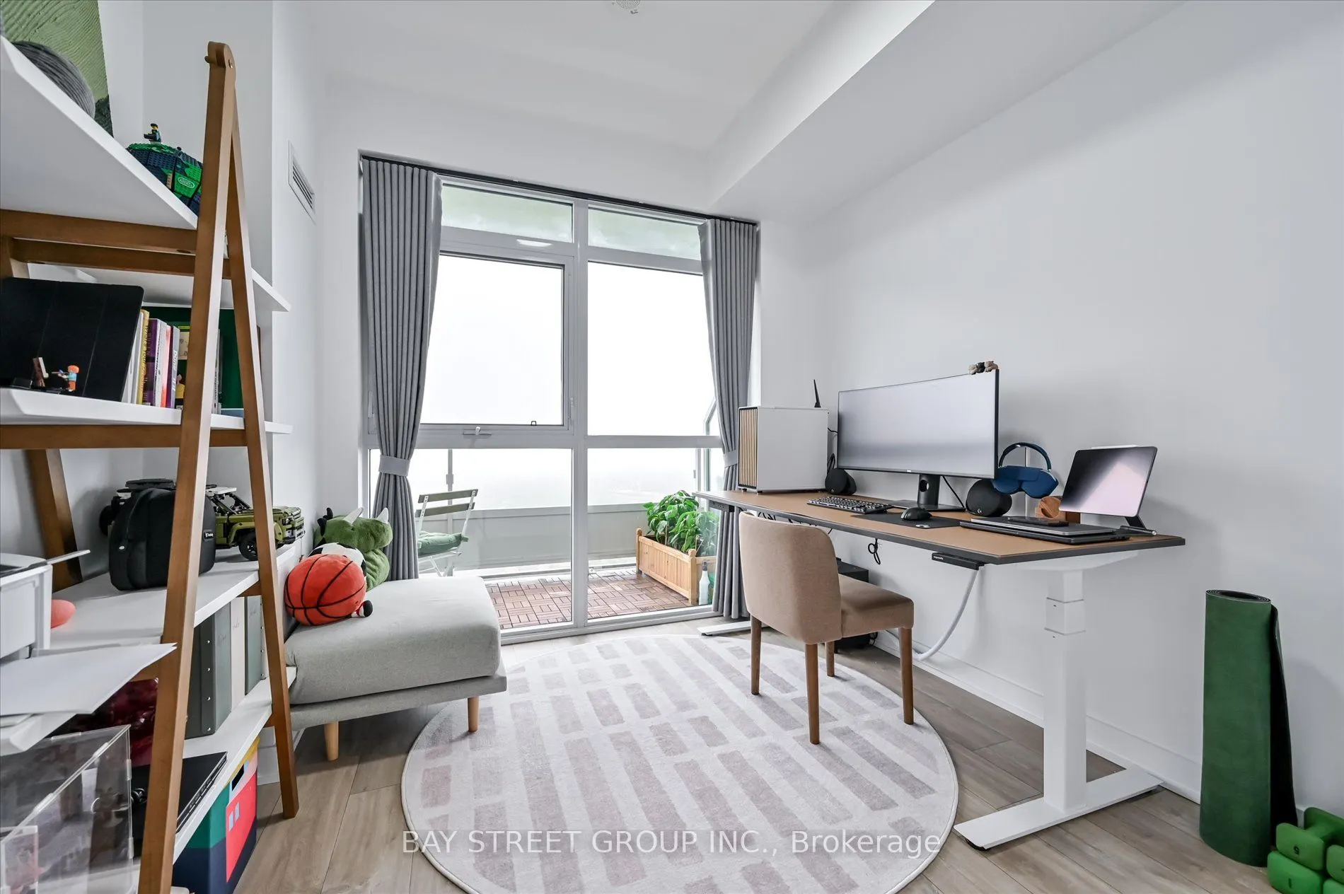 251 Manitoba Street #1604
