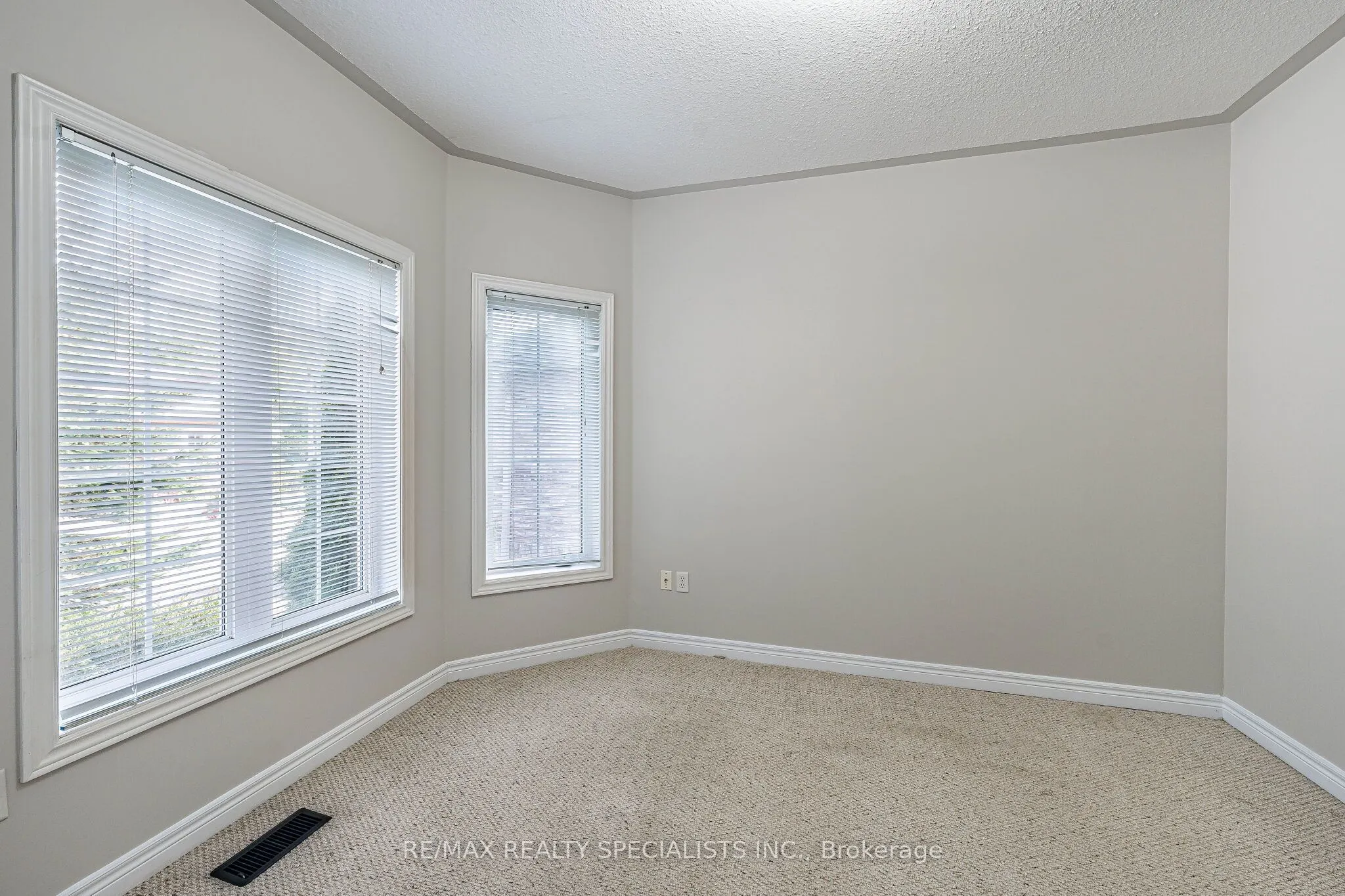 27 Nailsworth Crescent