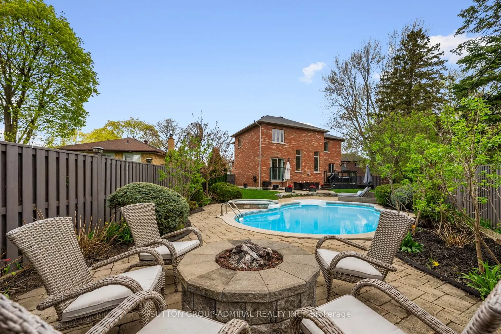 9 Cheshire Drive