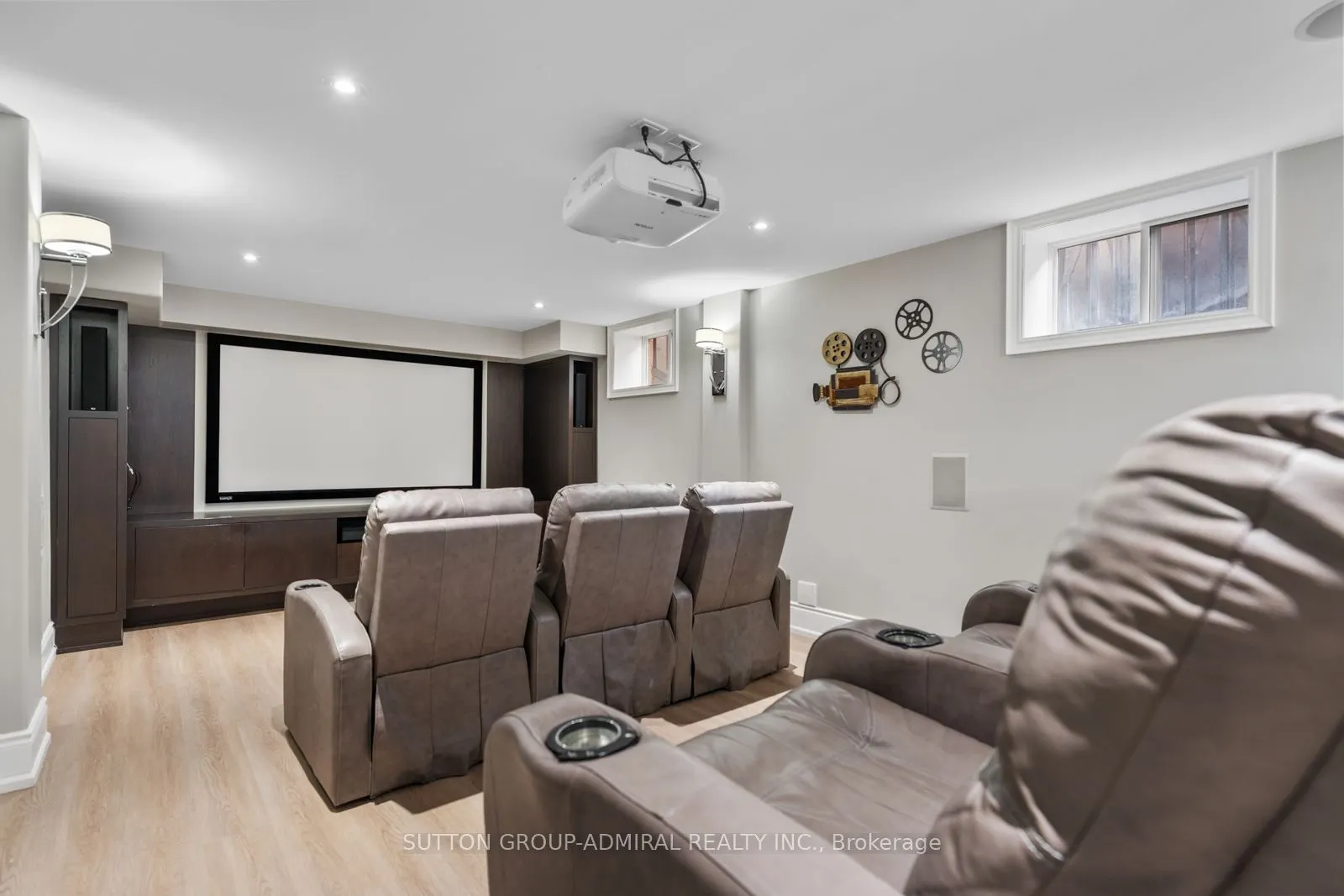 9 Cheshire Drive