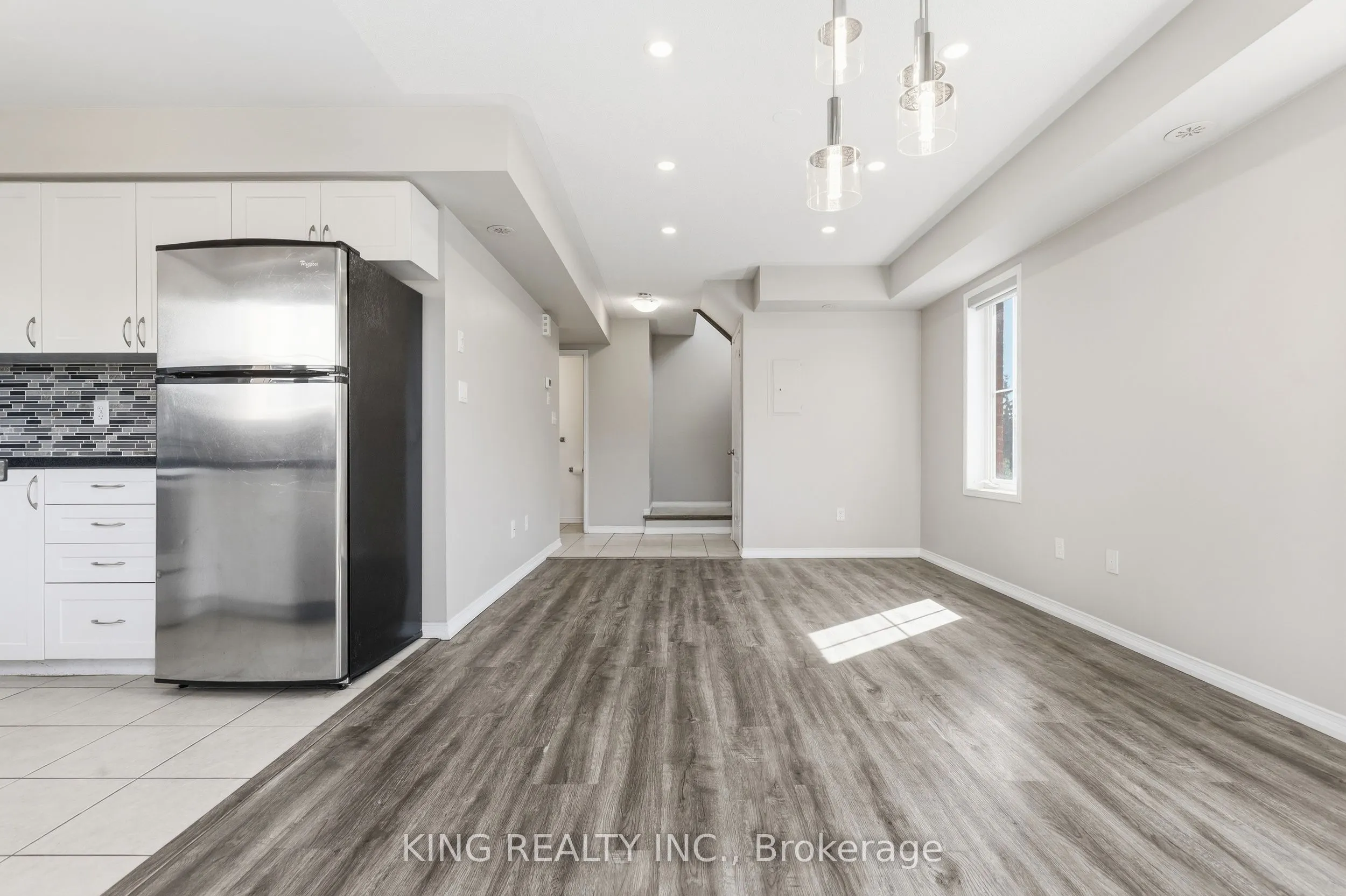 35 Hays Boulevard #8