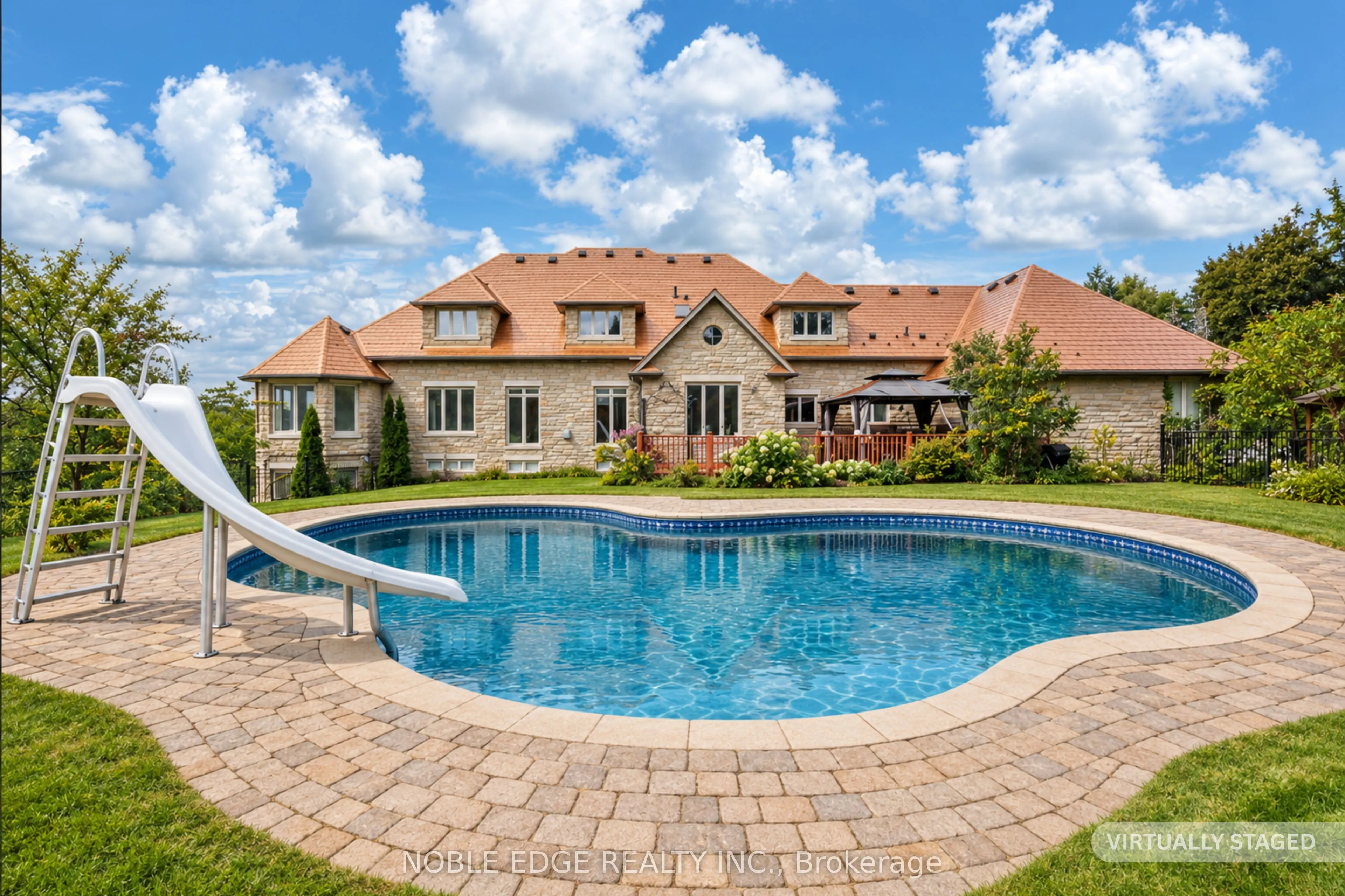 7 Walton Drive