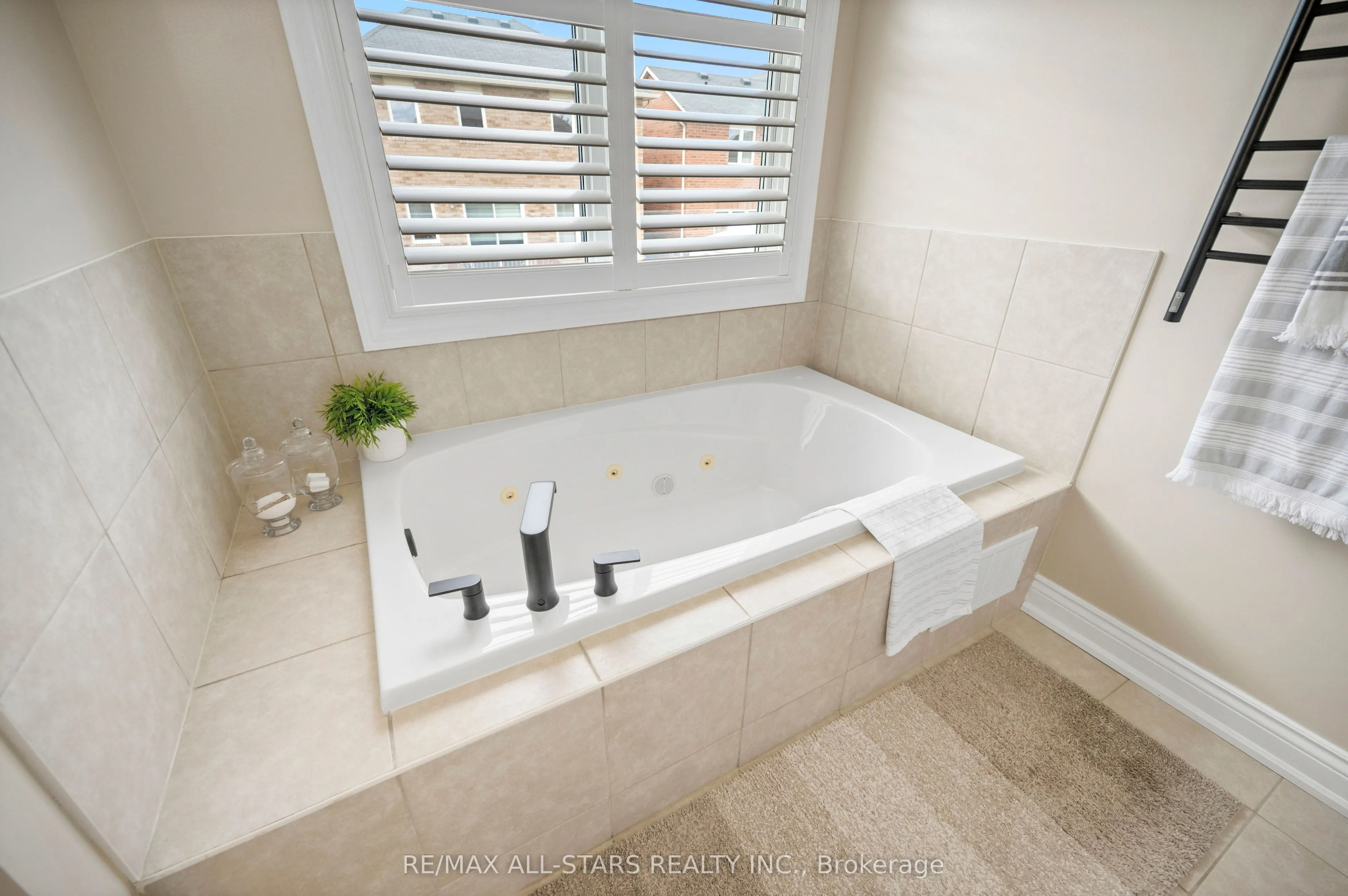 331 Inman Heights