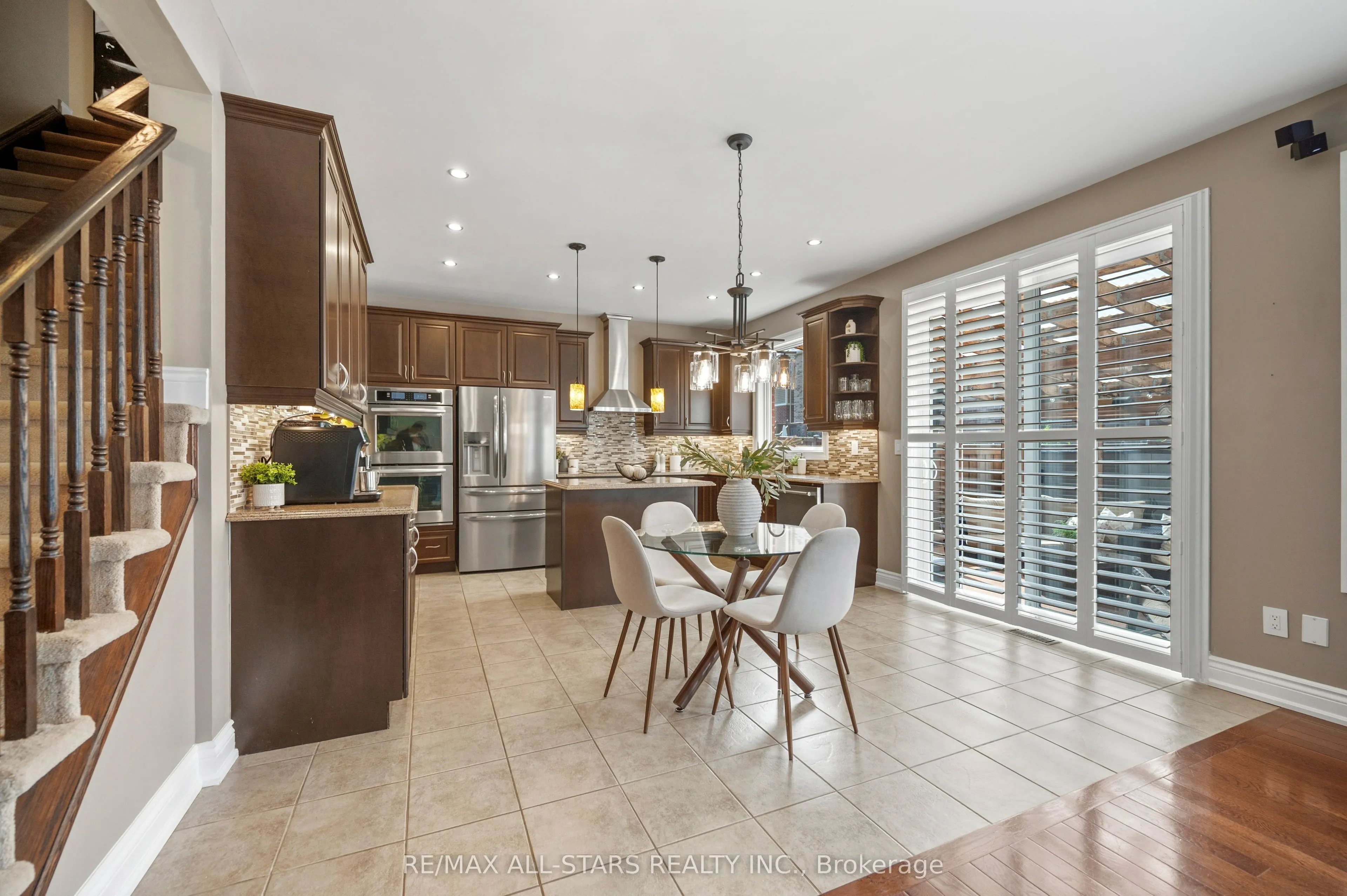 331 Inman Heights