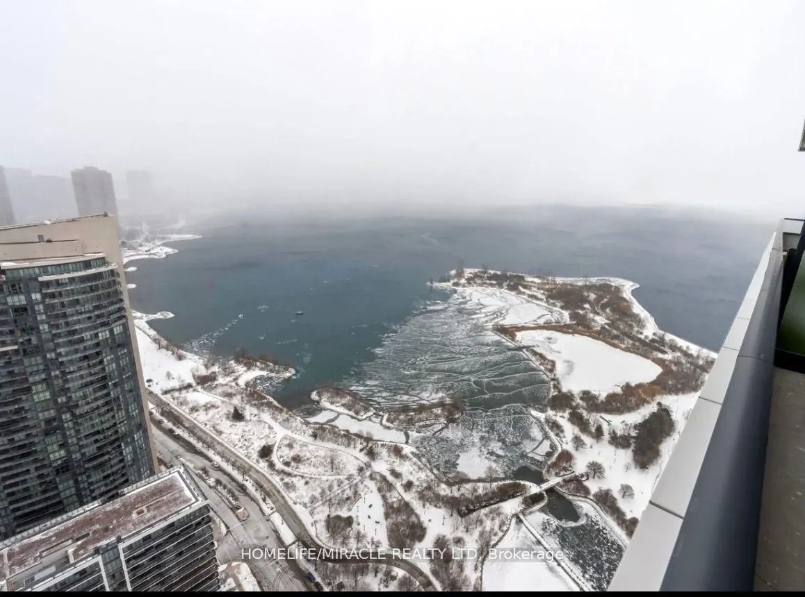 20 Shore Breeze Drive #4804