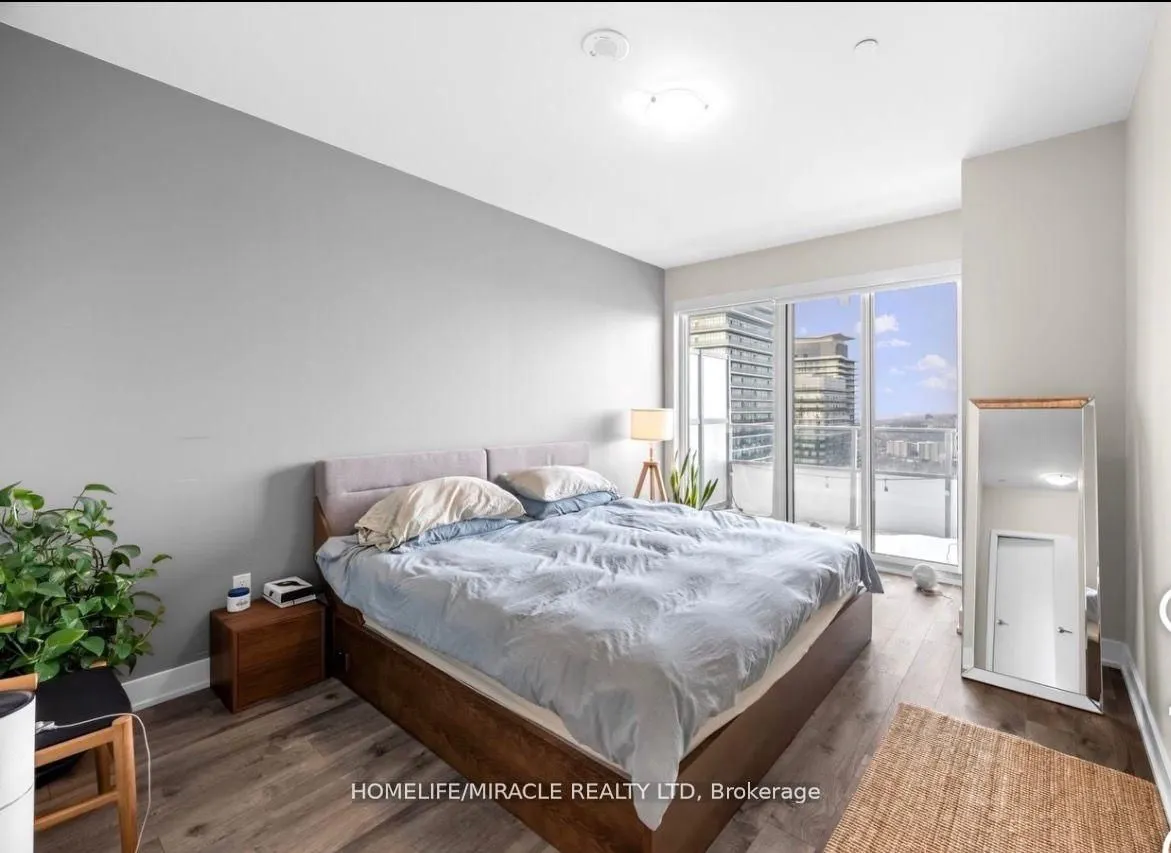 20 Shore Breeze Drive #4804