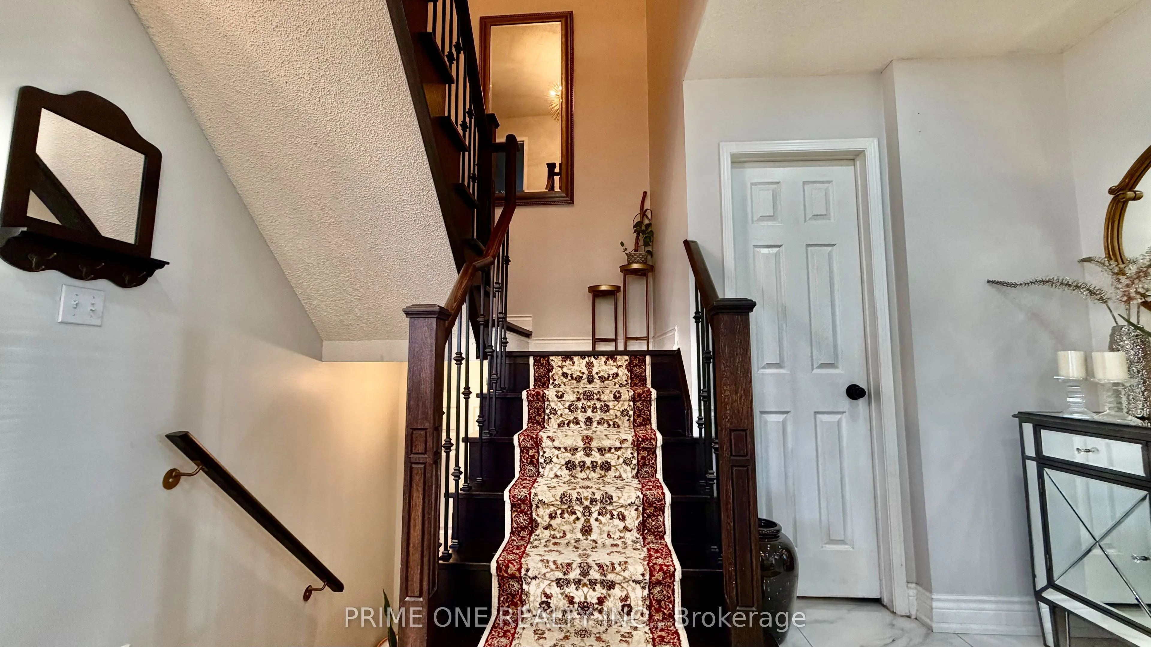 3284 Cactus Gate
