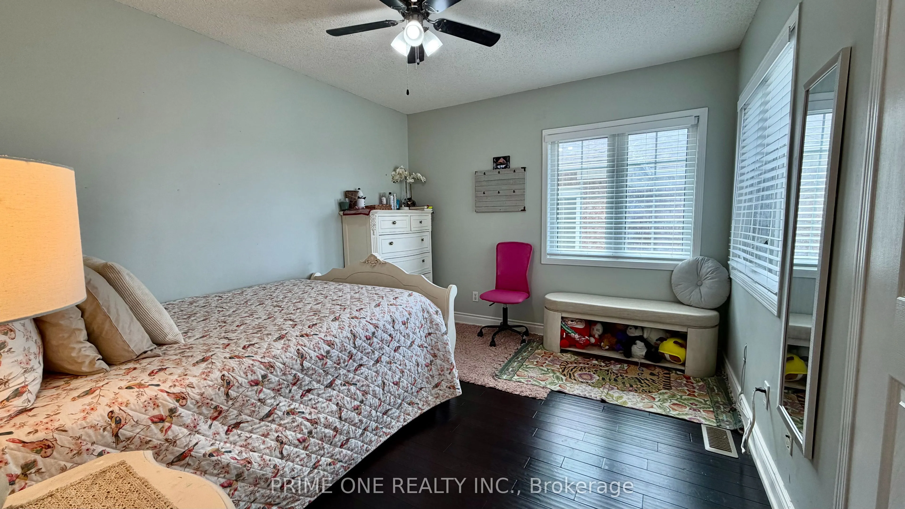 3284 Cactus Gate