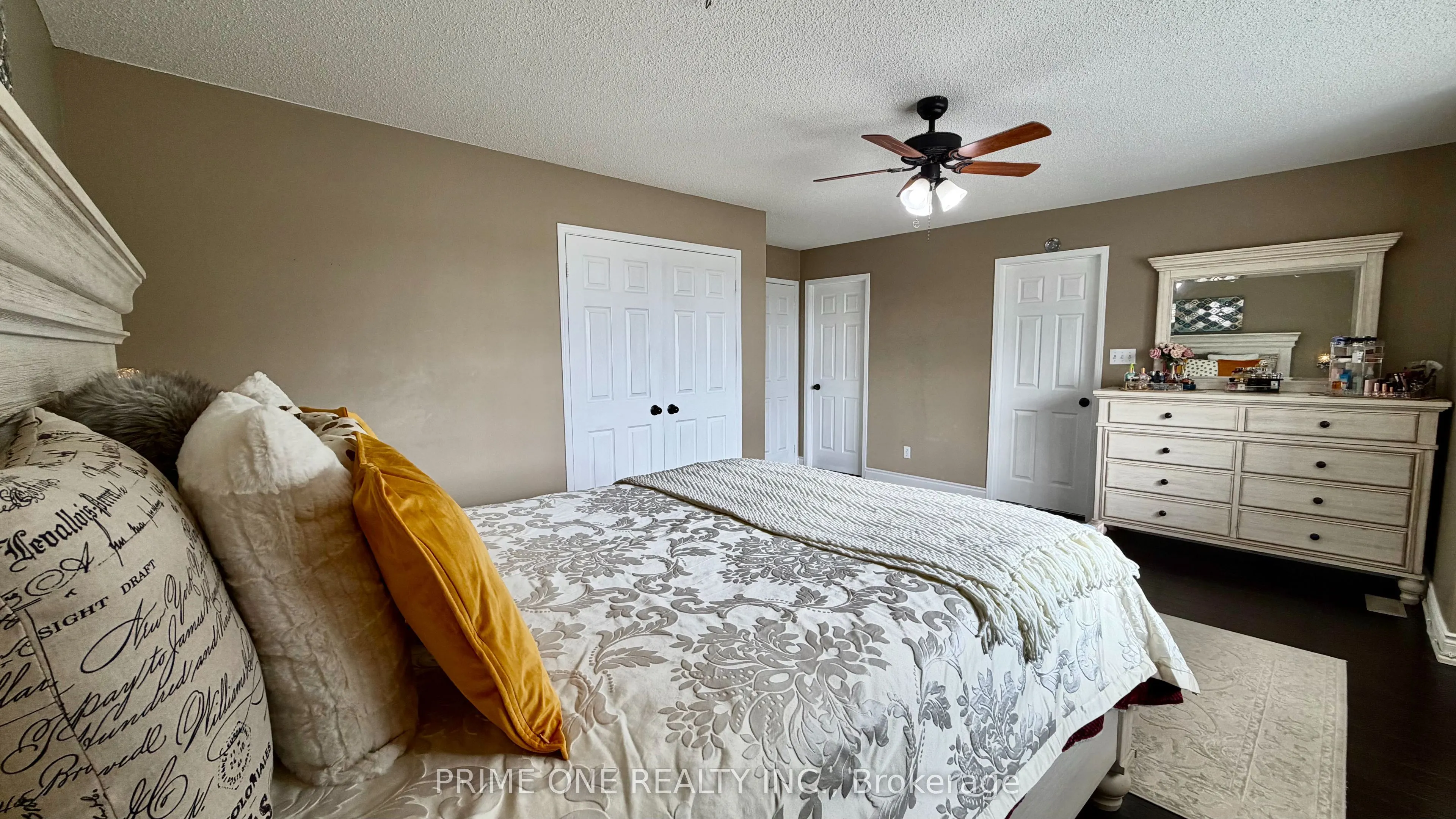 3284 Cactus Gate