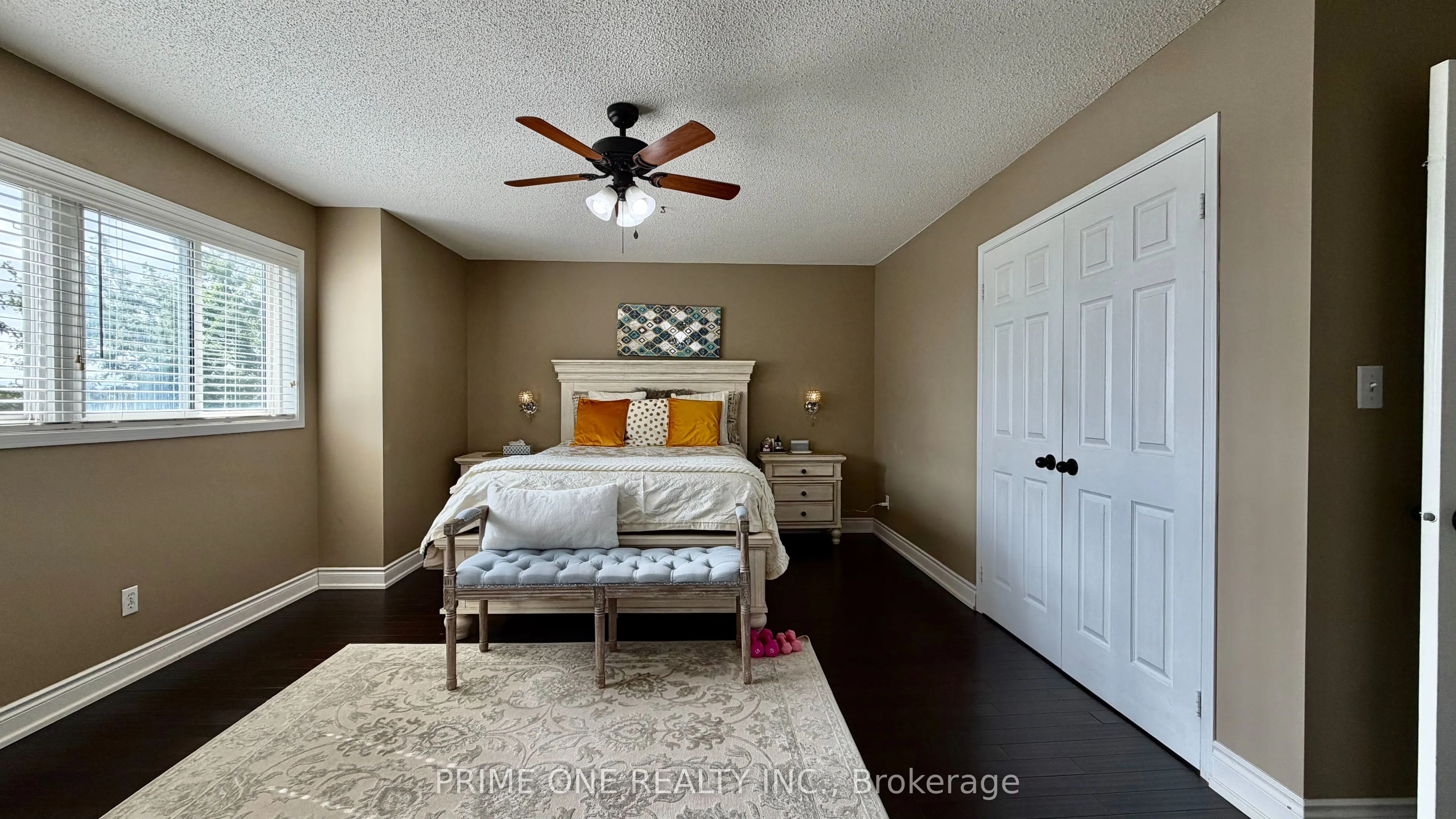 3284 Cactus Gate