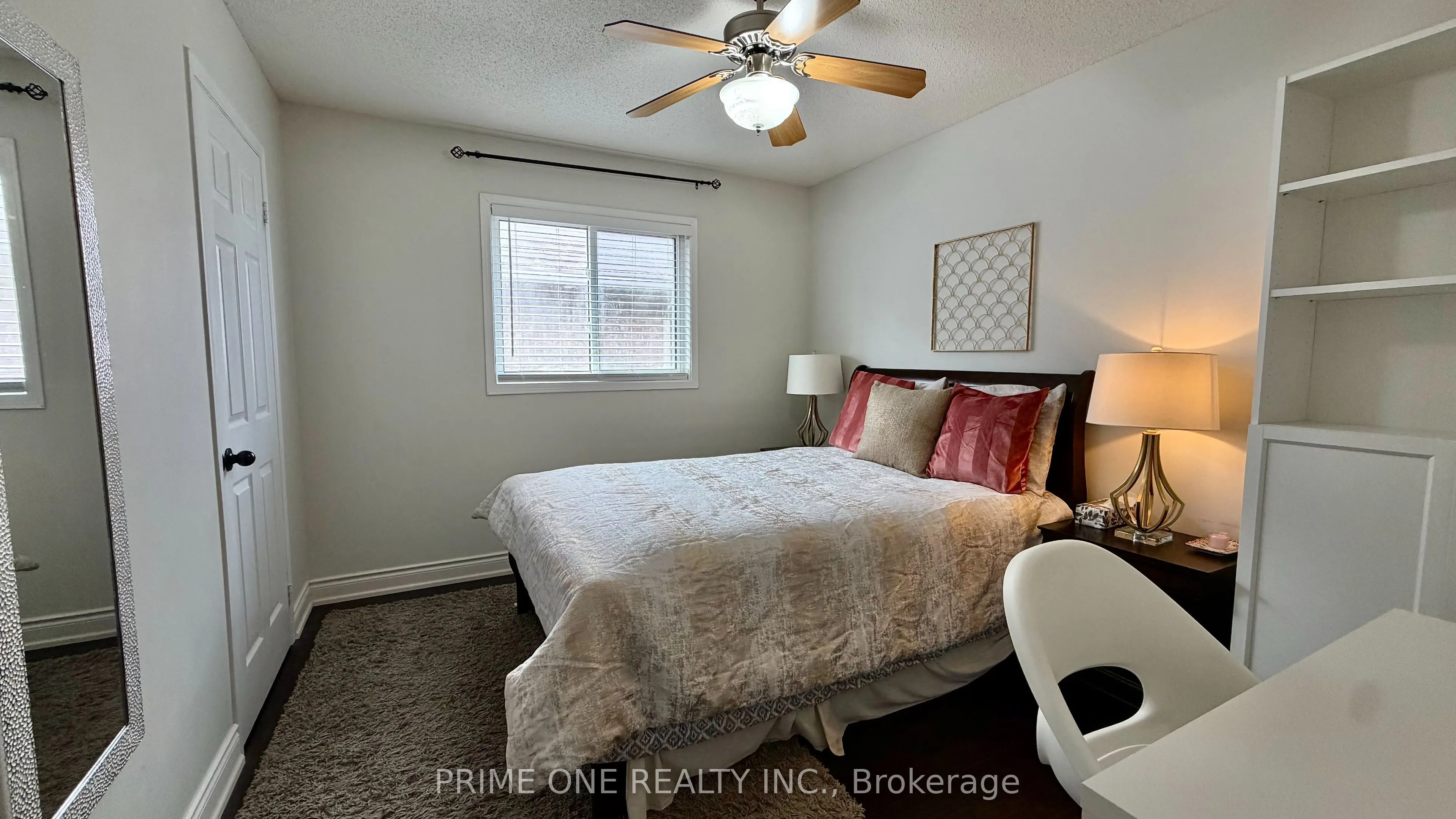 3284 Cactus Gate