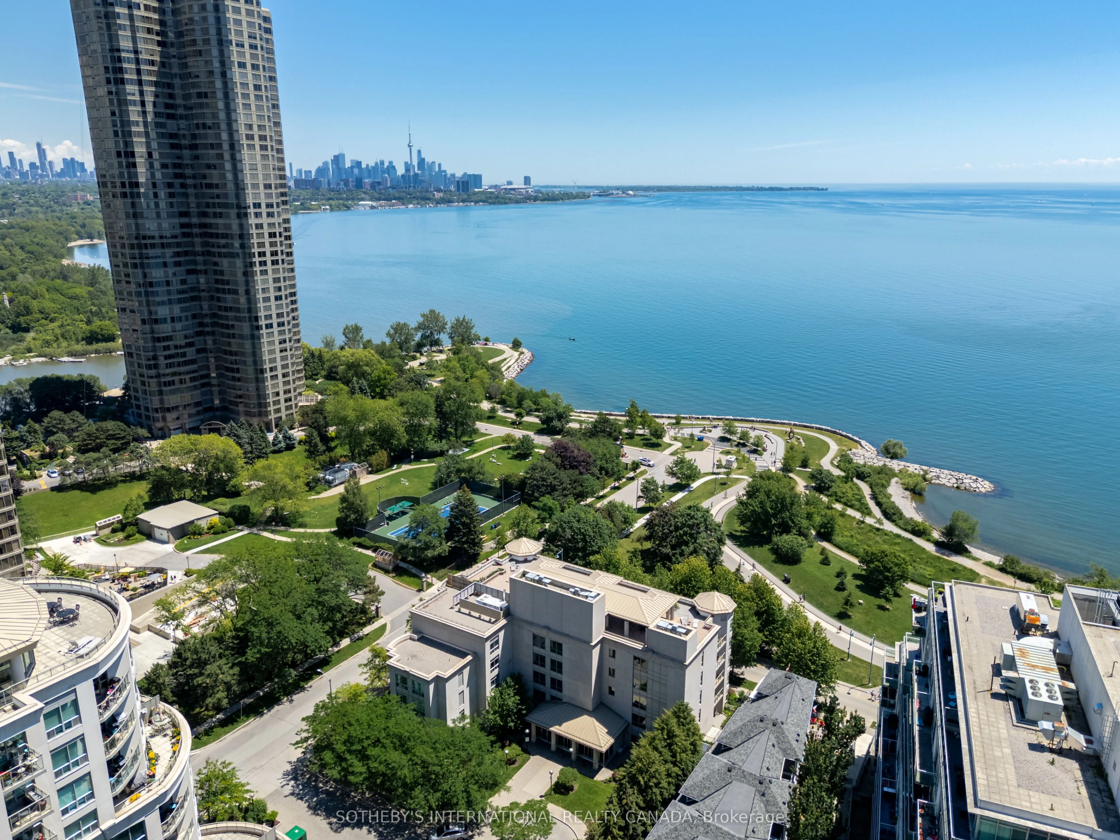 80 Palace Pier Court #302