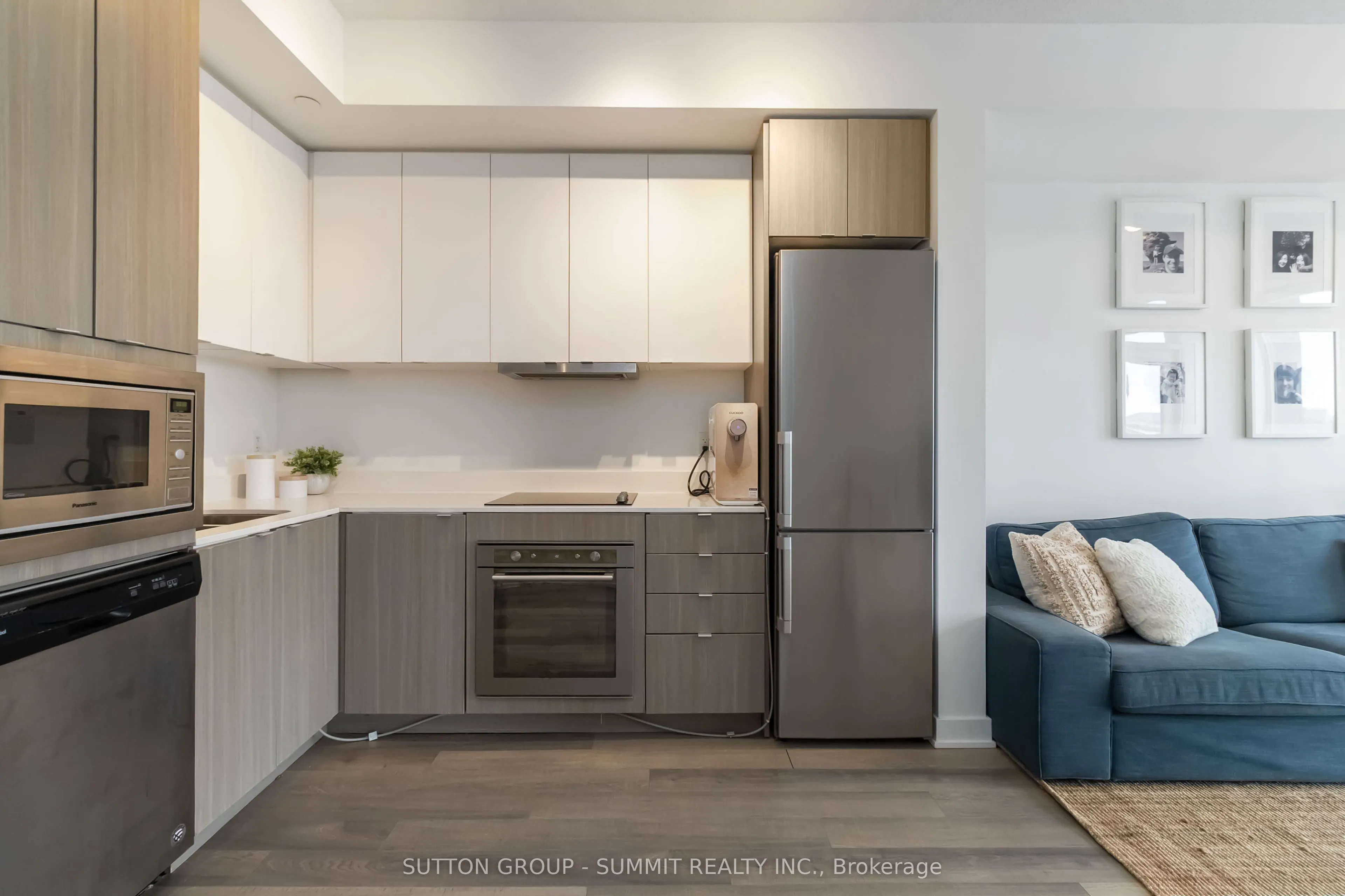 5220 DUNDAS Street #D422