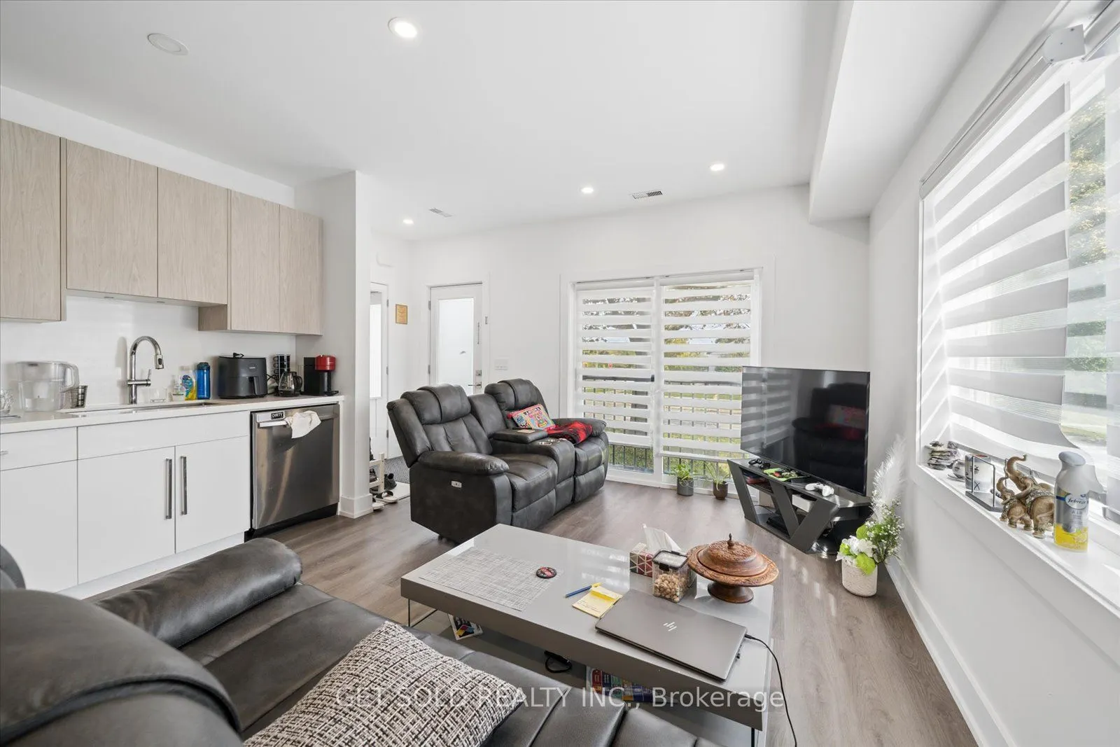 15 Burrard Road