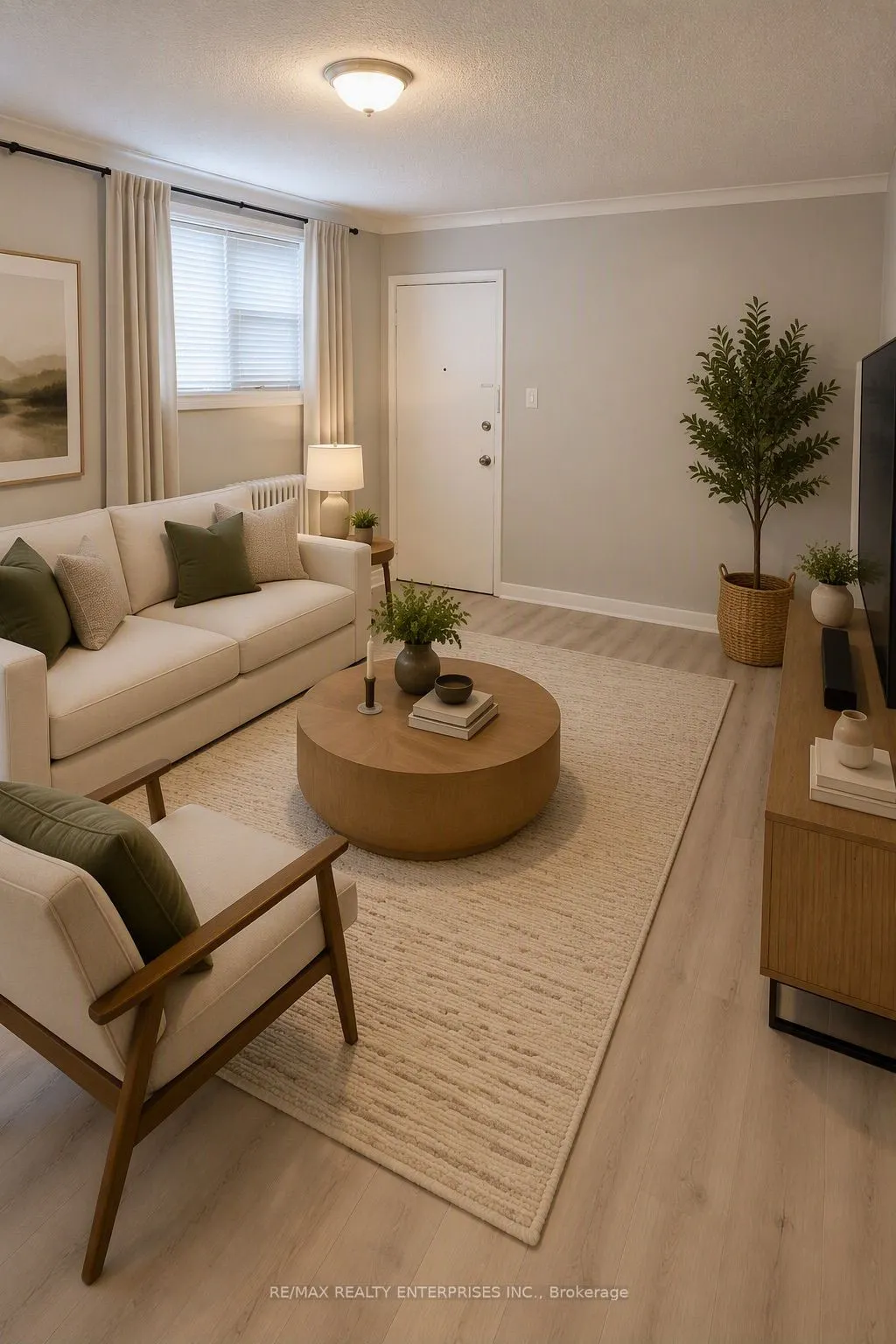 22 Peter Street S #Apt 1
