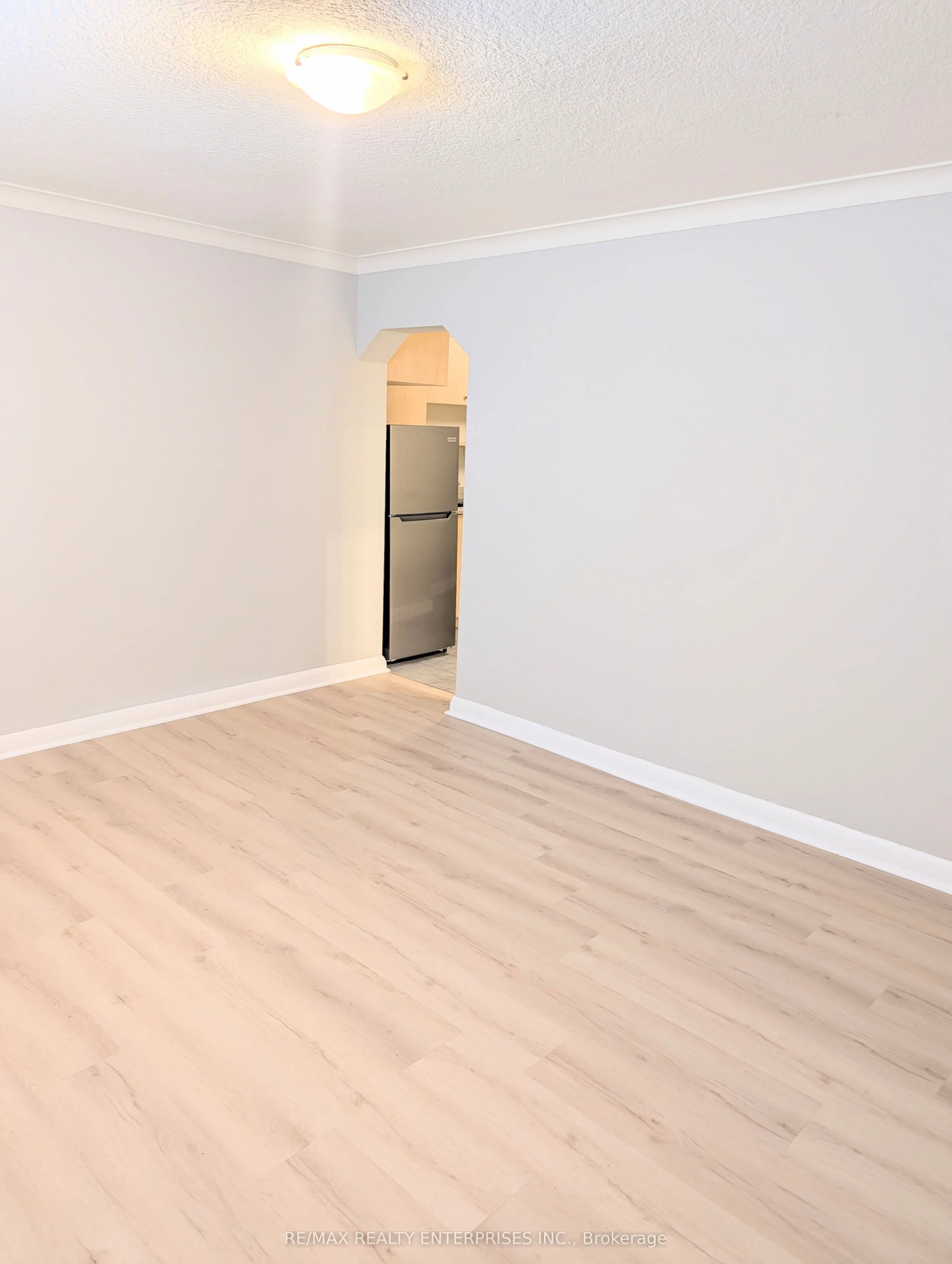 22 Peter Street S #Apt 1