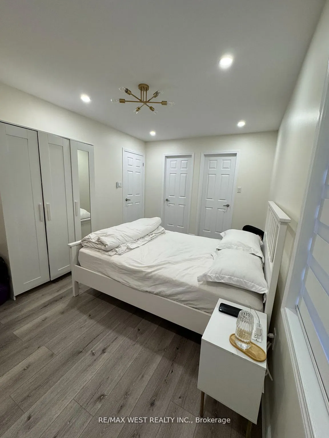 925 Burrows Gate