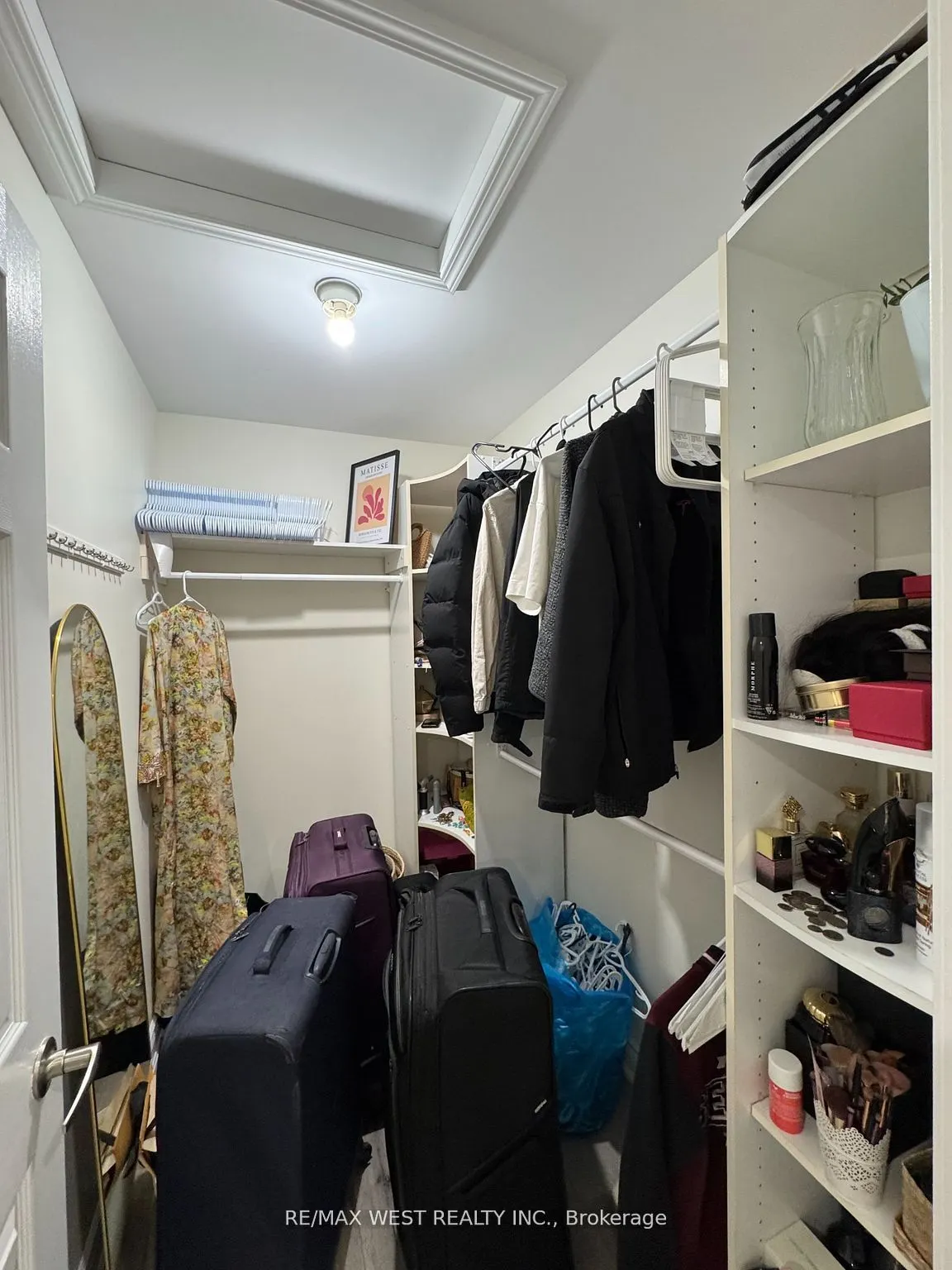 925 Burrows Gate