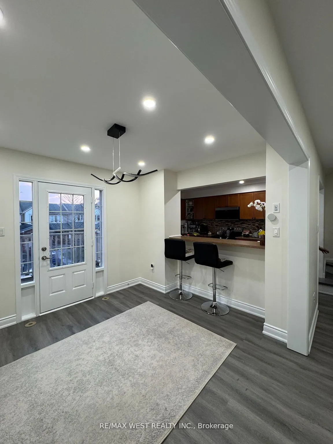 925 Burrows Gate