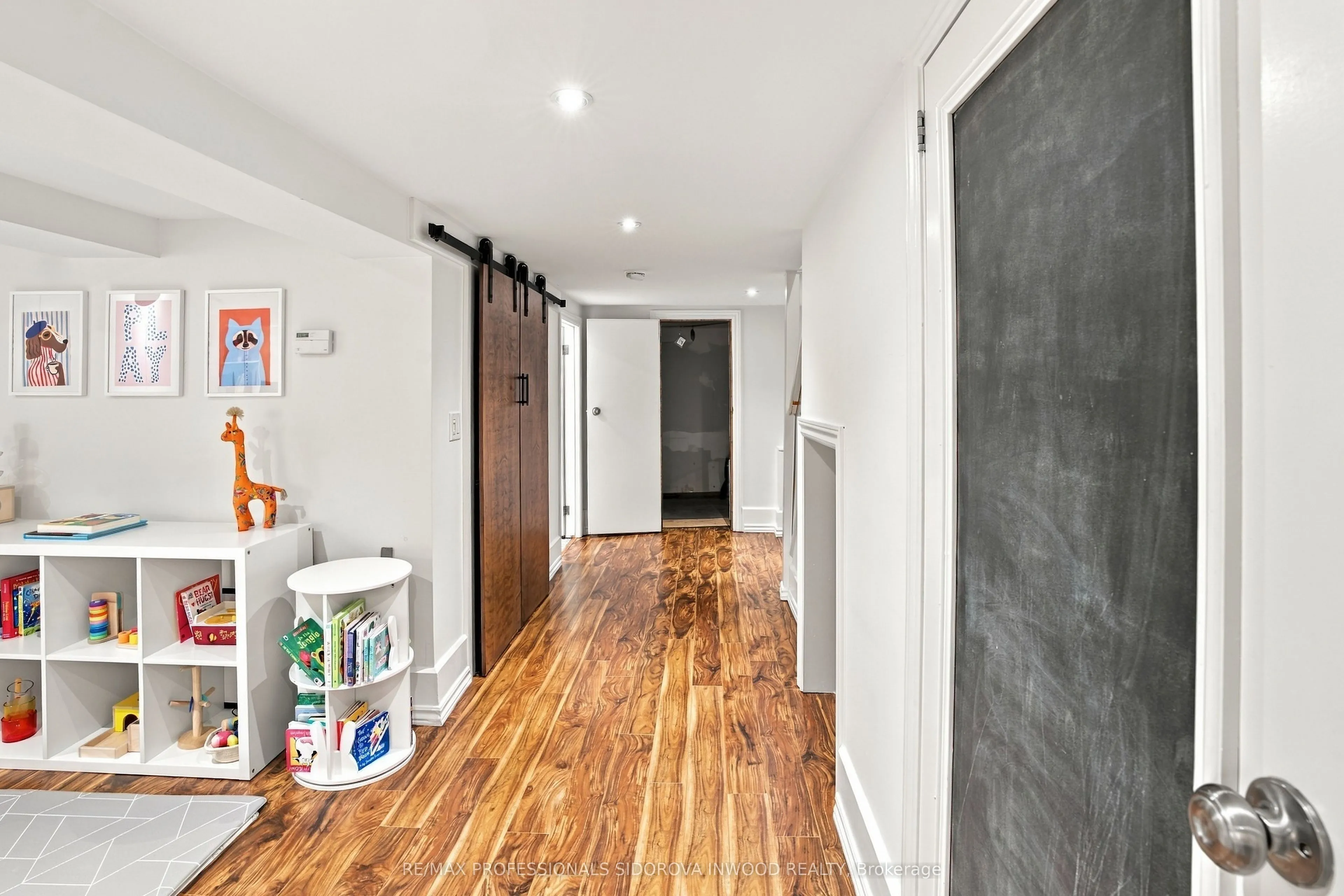 26 Larkin Avenue