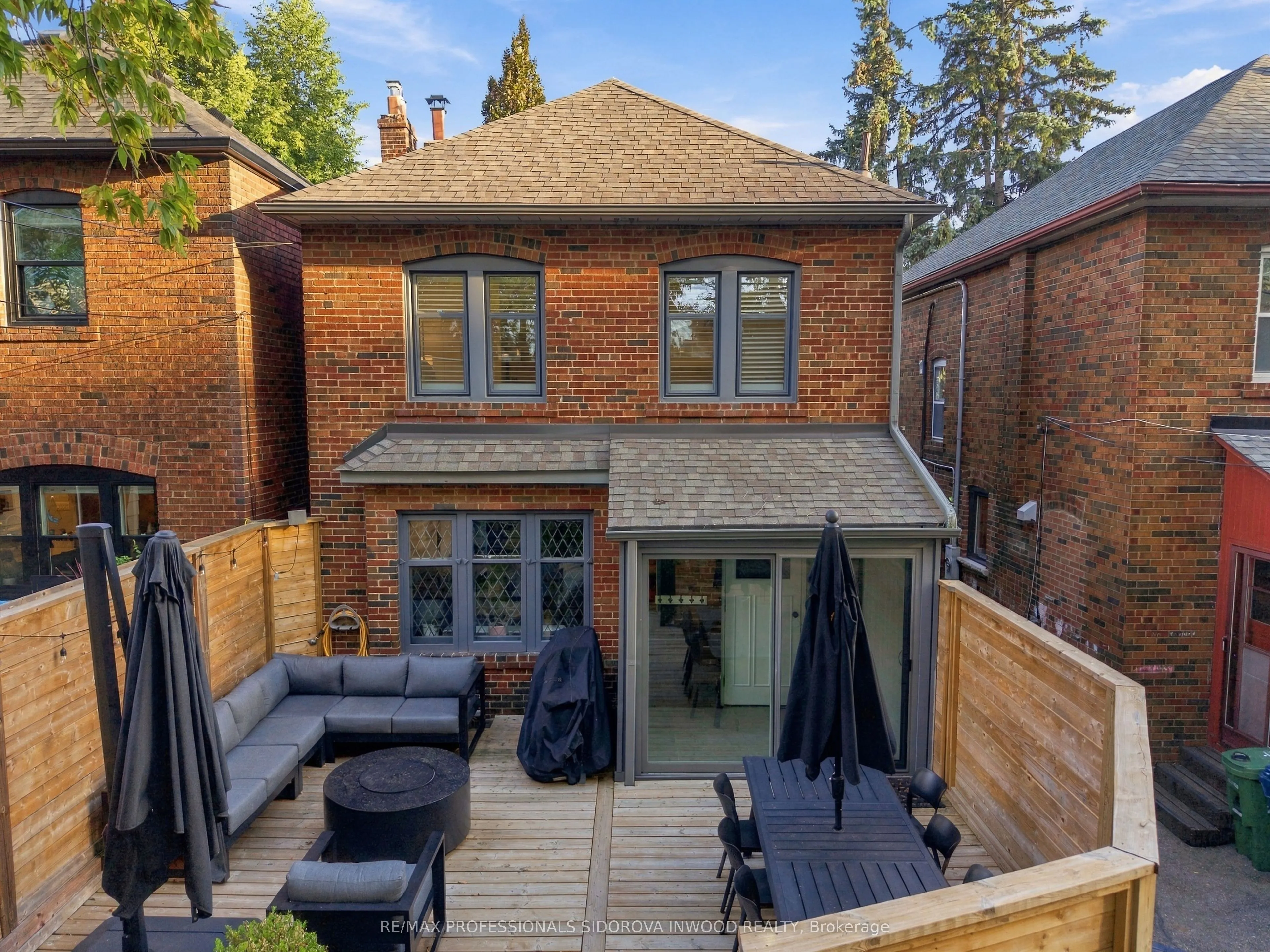 26 Larkin Avenue
