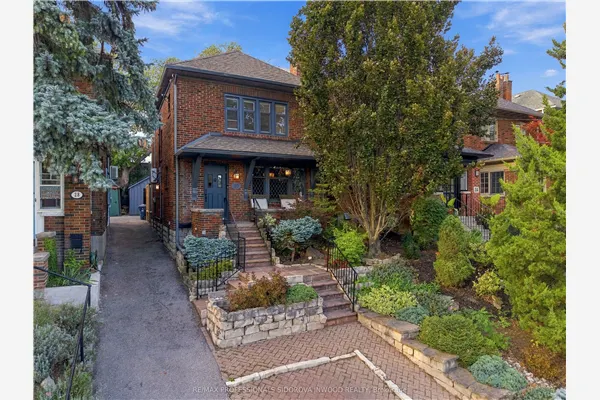 26 Larkin Avenue
