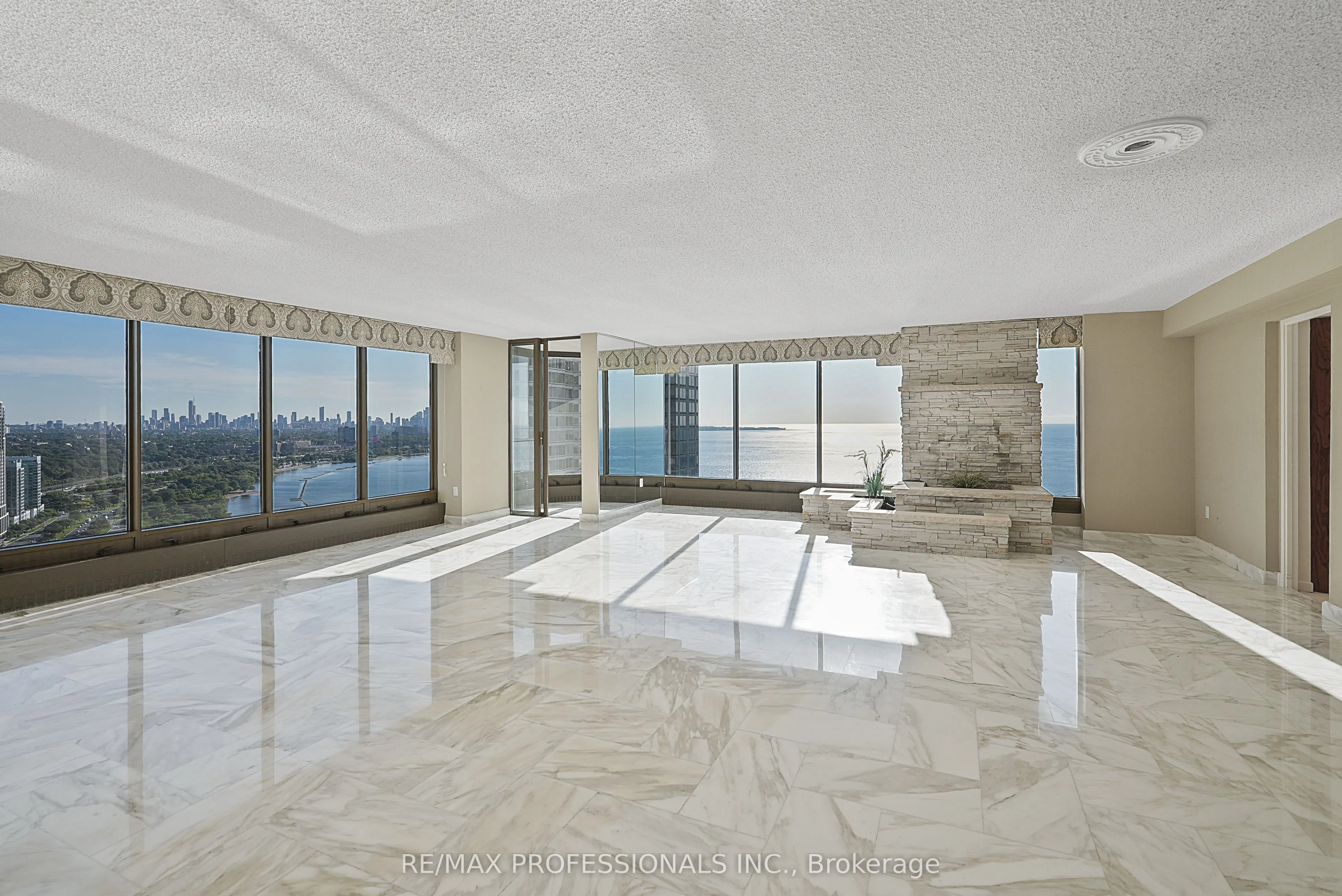2045 Lake Shore Boulevard W #3507