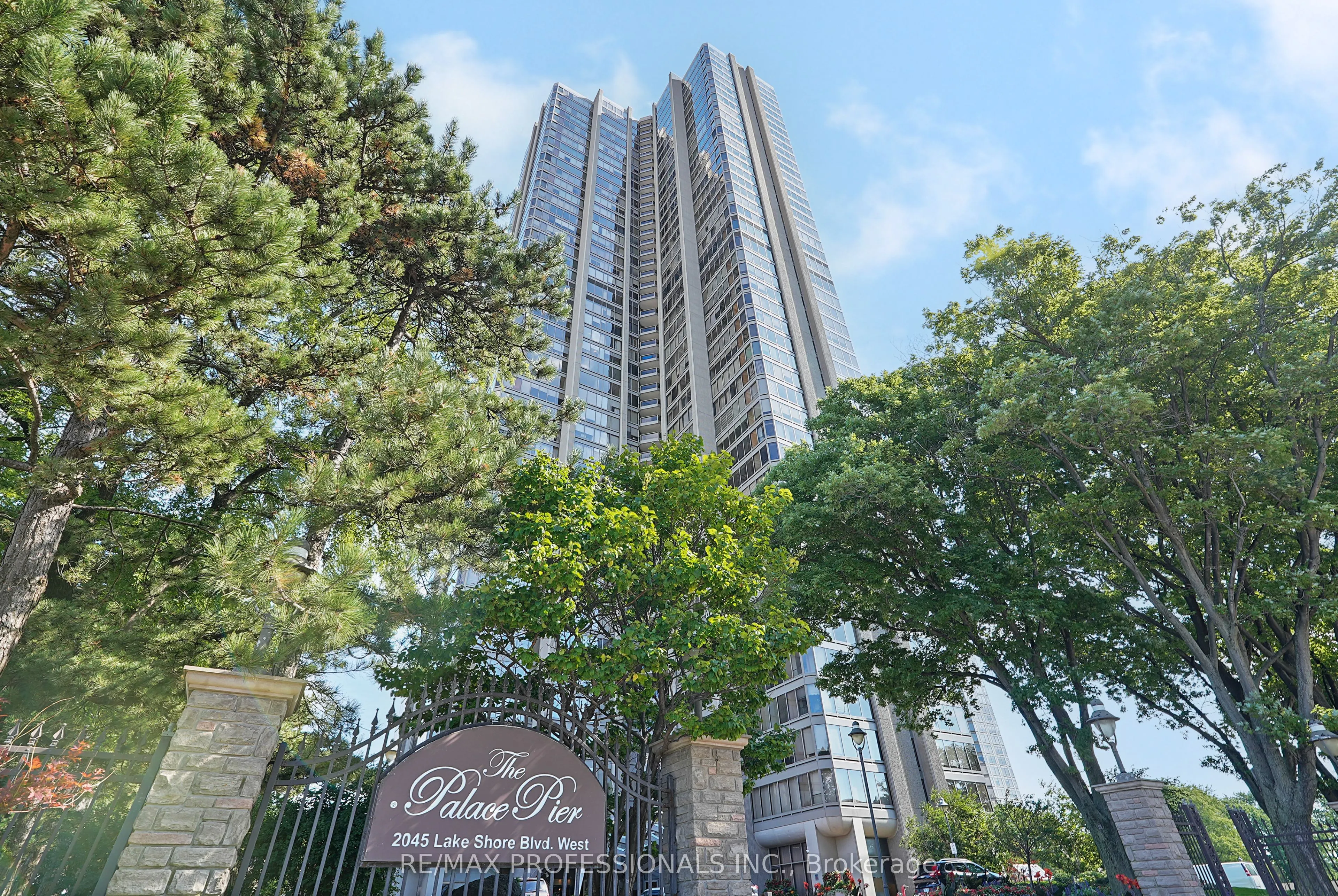2045 Lake Shore Boulevard W #3507
