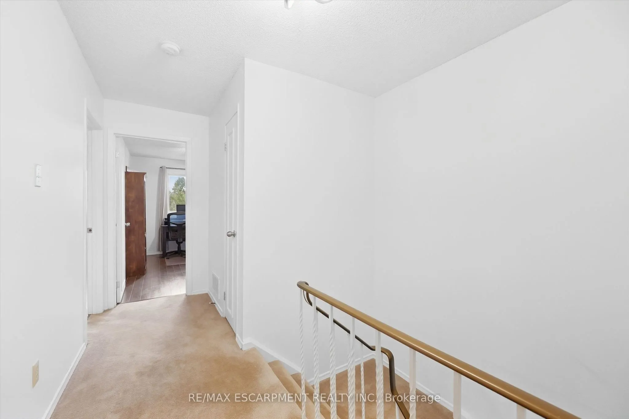 1548 Newlands Crescent #14
