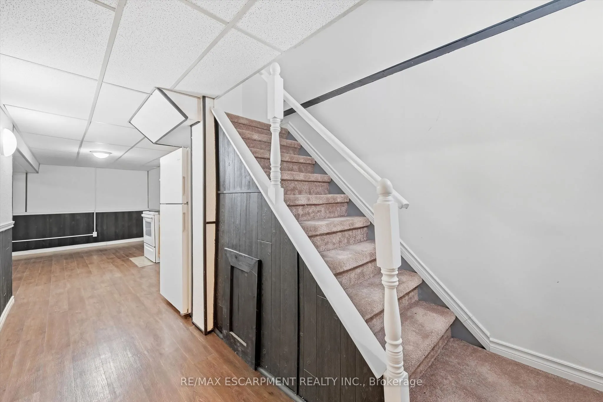 1548 Newlands Crescent #14