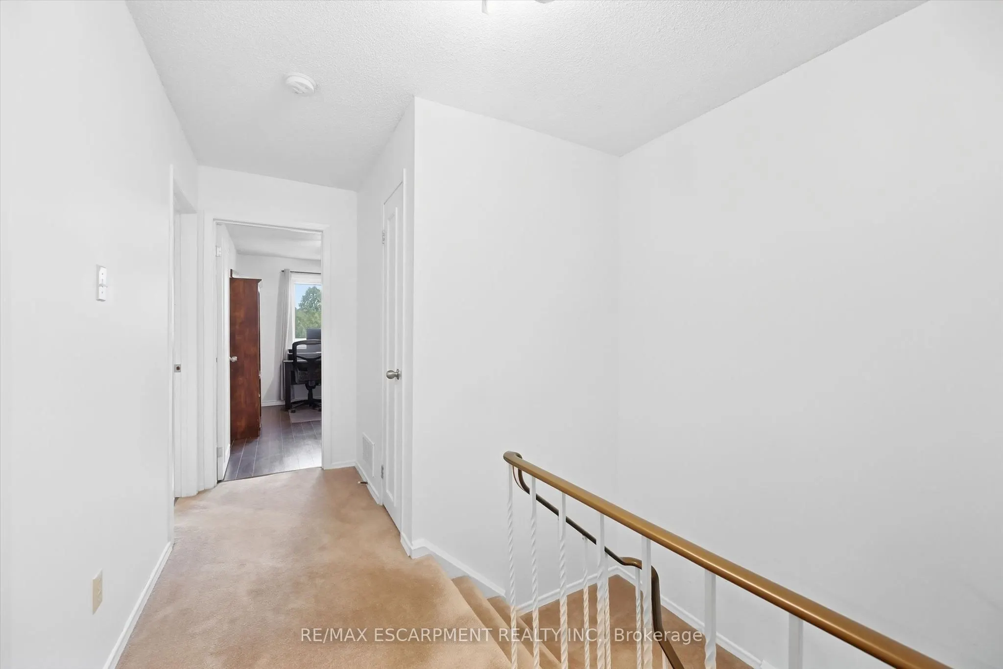 1548 Newlands Crescent #14